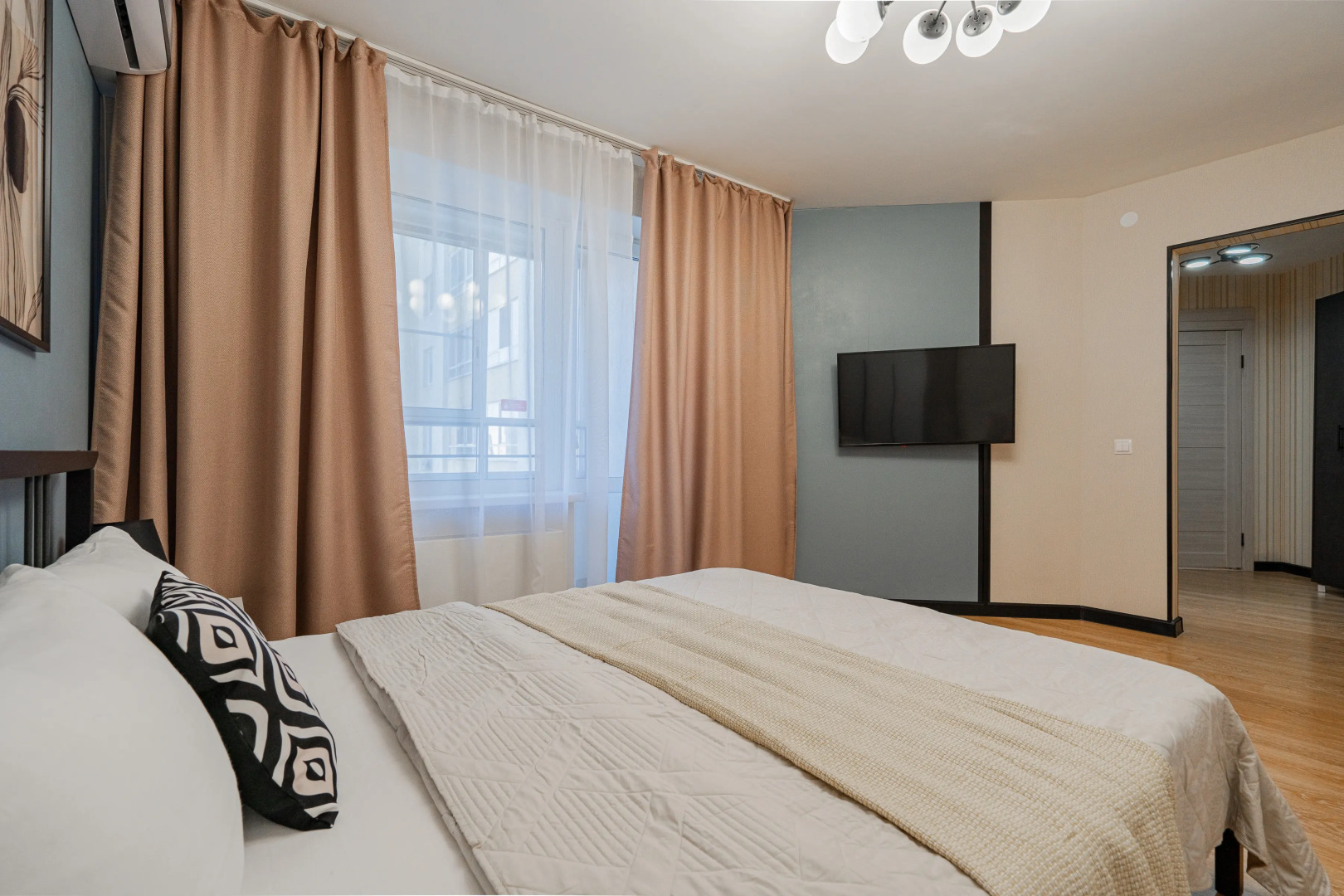 Апартаменты комфорт класса в 3-х минутах от метро