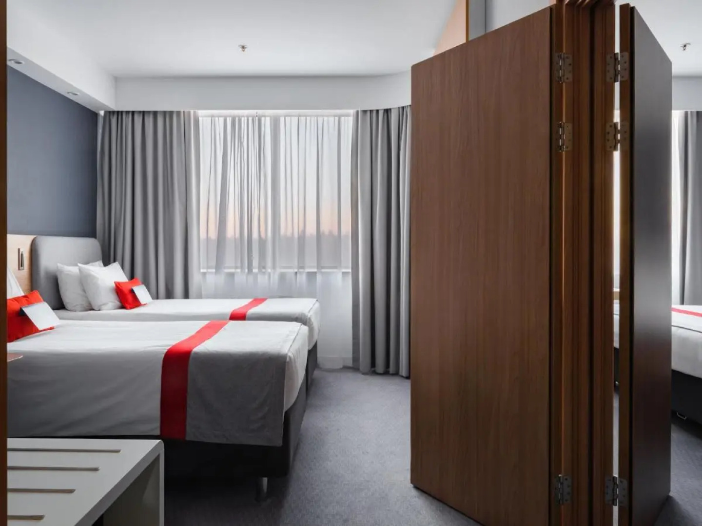 Отель Holiday Express Moscow Sheremetyevo Airport