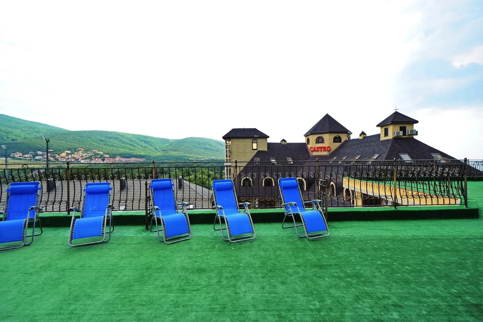 Гостиница Castro