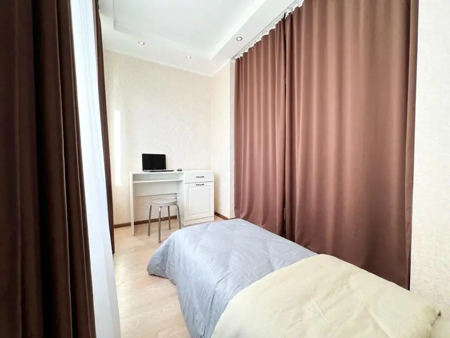 Апартаменты на 65 Лет Победы с Большой Кухней в Новом Доме