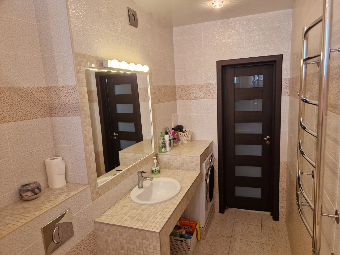 Квартира Восхитительная квартира! Не далеко от Центра! Вблизи Верхнего озера!