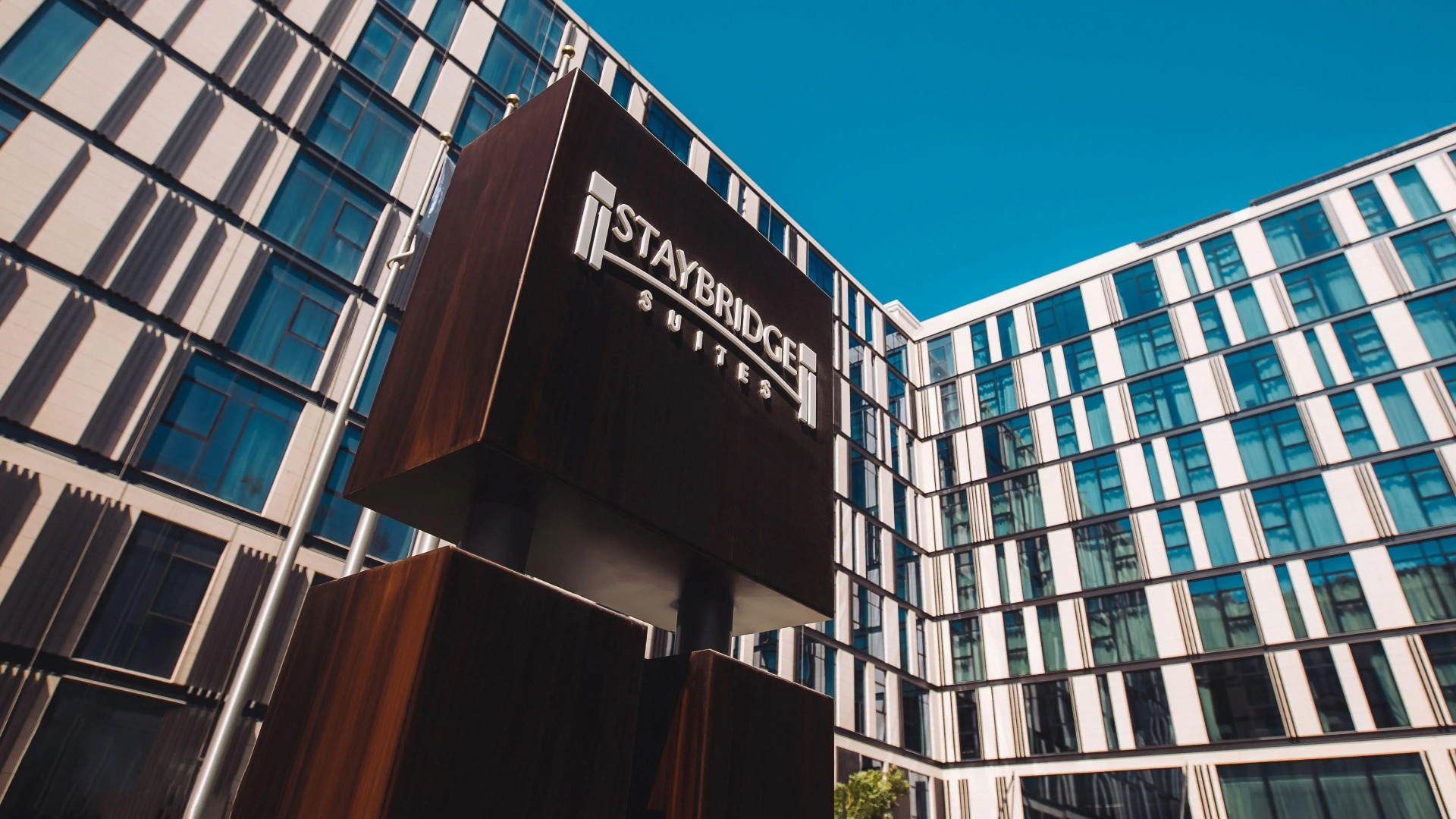 Staybridge Suites Dubai Al-Maktoum Airport, an IHG Hotel