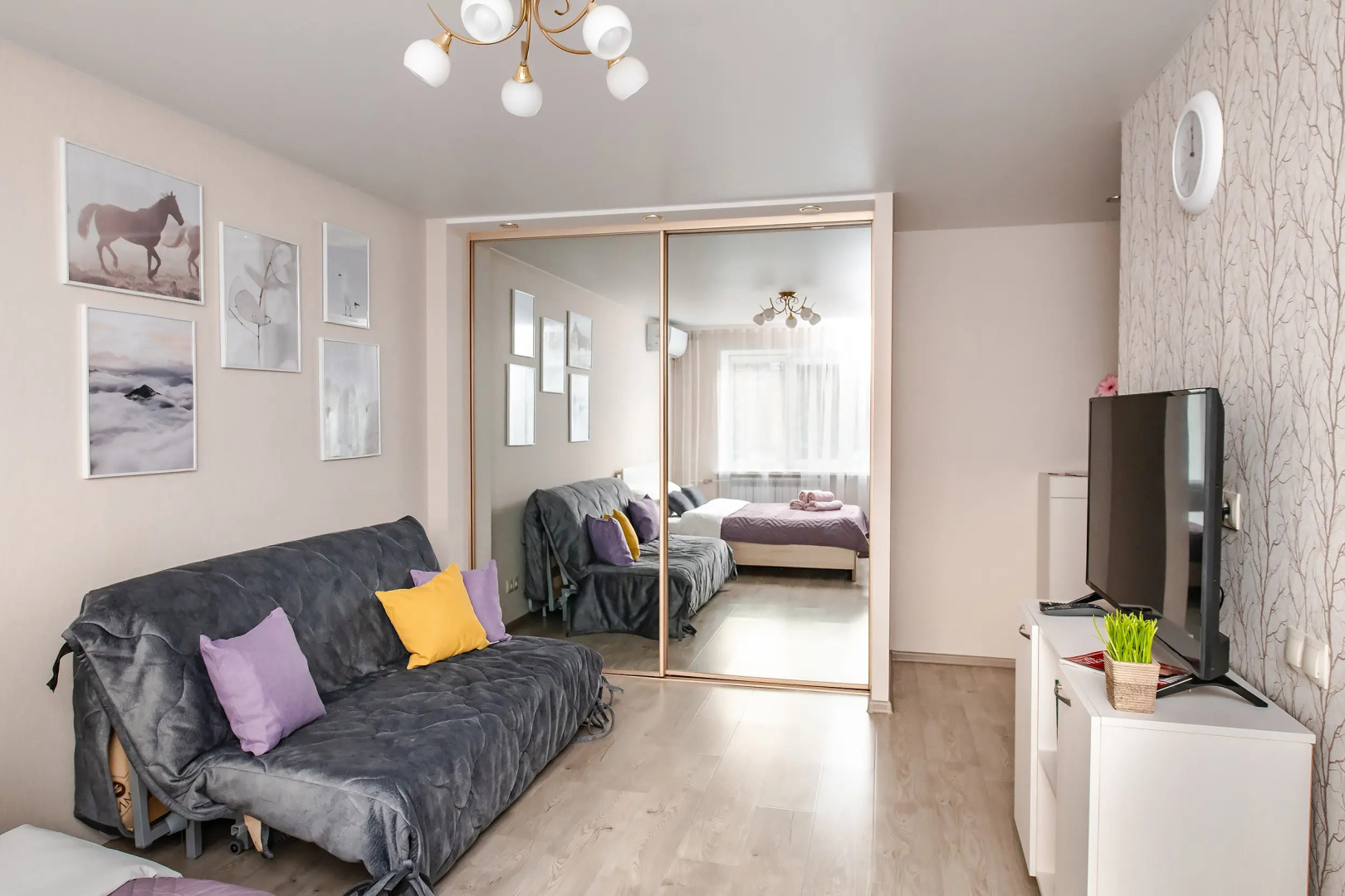 Апартаменты TopHouse на Пологой 60 однокомнатные