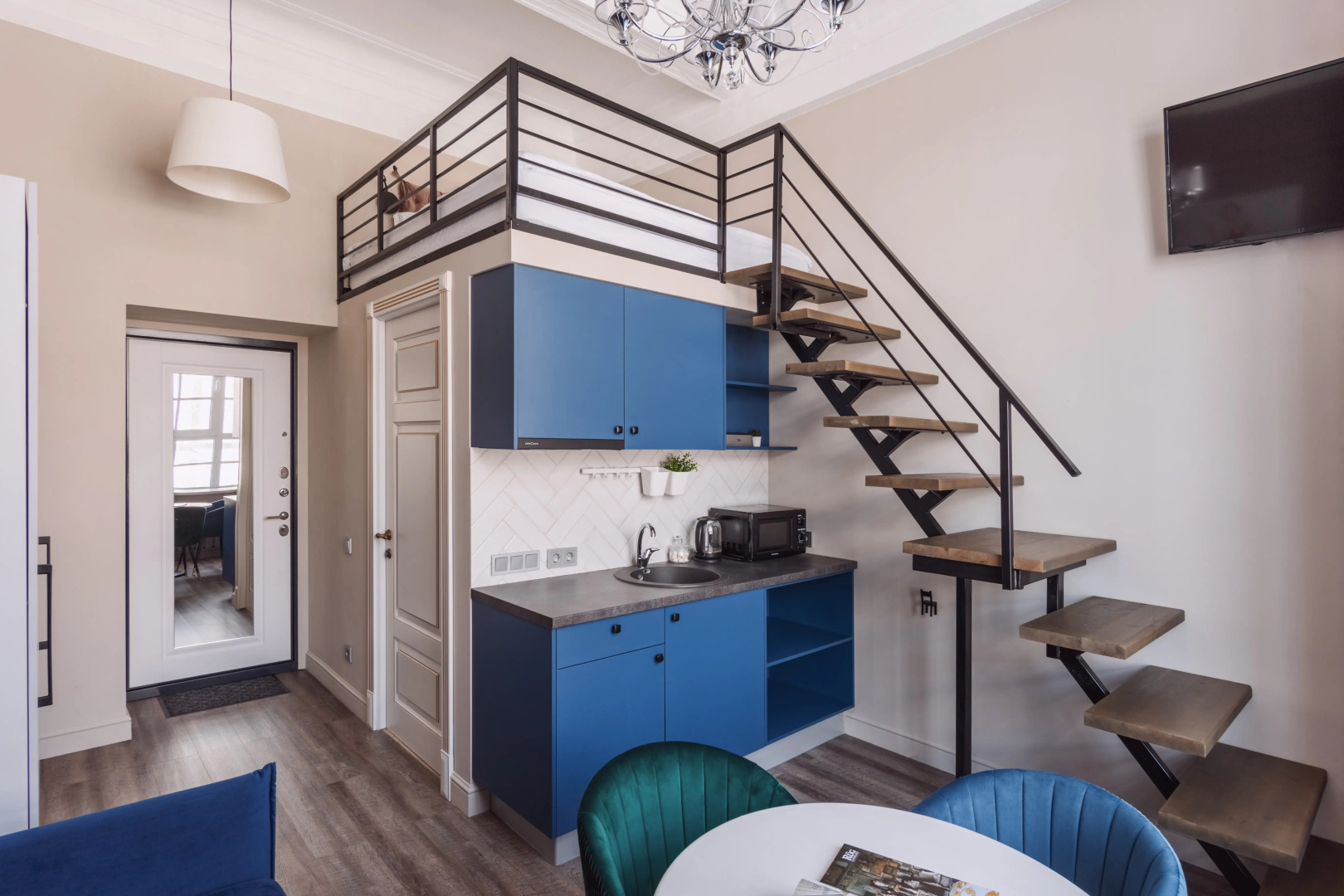 Апартаменты HomeHotel 1