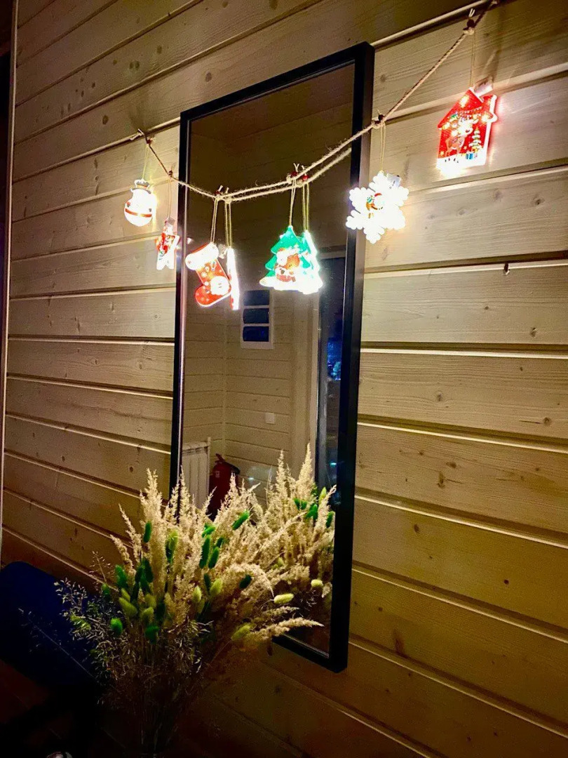 Частный дом с красивой костровой зоной