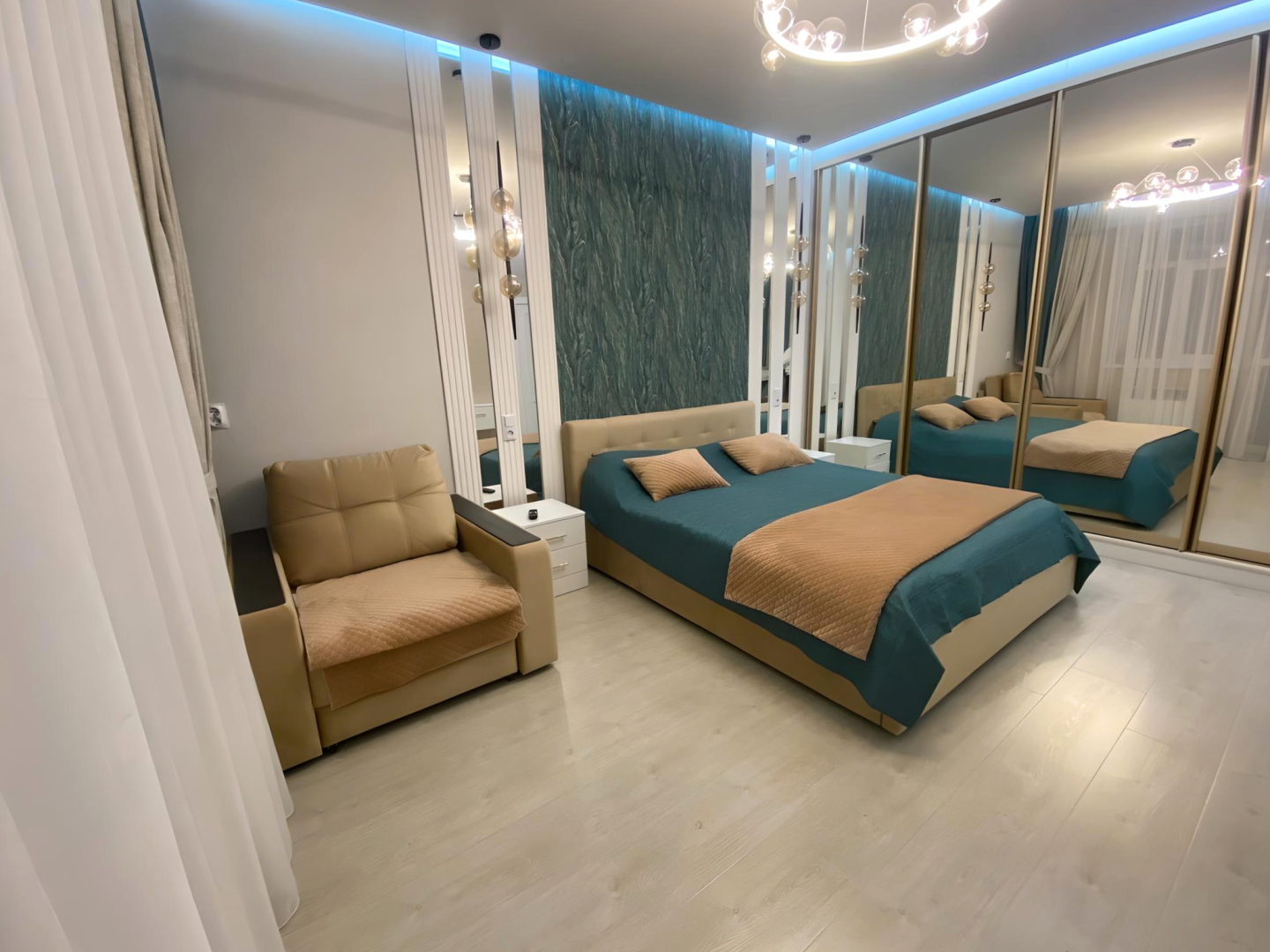 Апартаменты Чкалова 37 с видом на горы рядом аэропорт