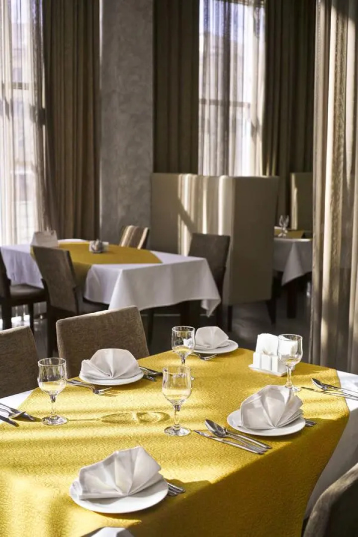 Отель Атриум