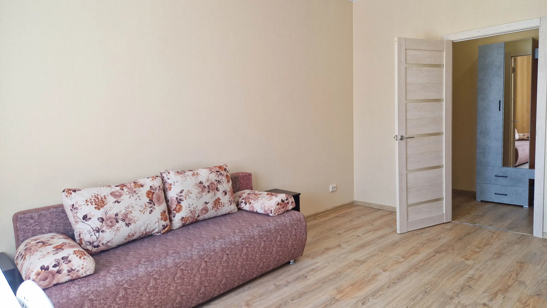 Апартаменты 2х Комнатная Солнечный 4 138