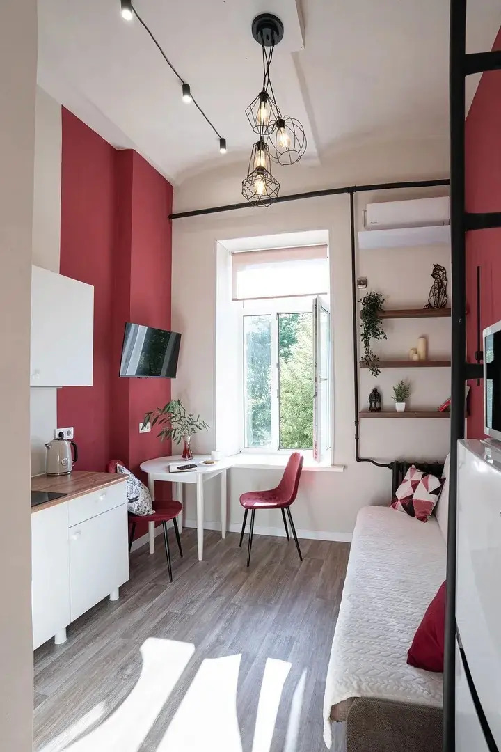 Квартира мини-студия со вторым ярусом у парка с озерами