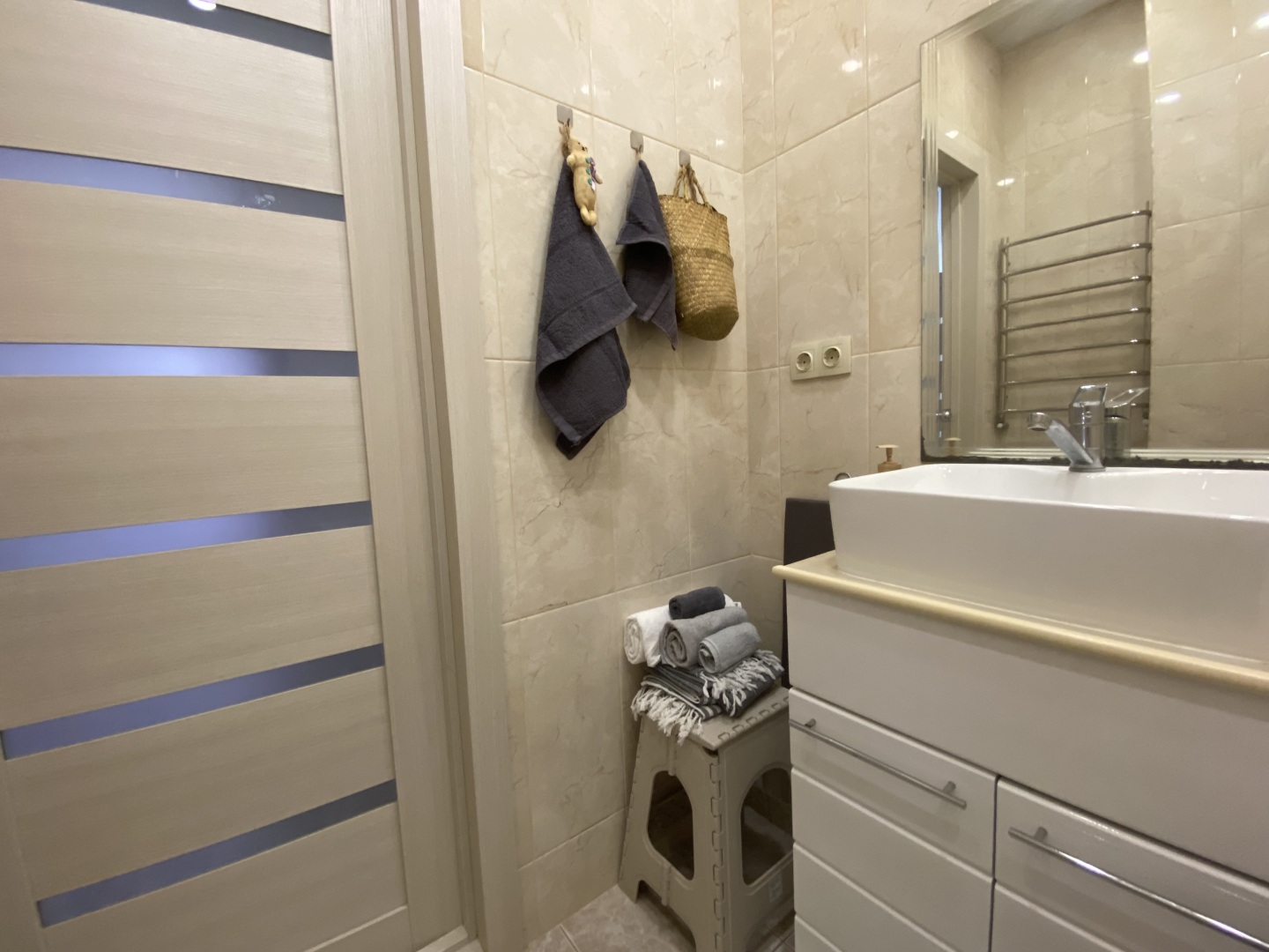 Квартира двухкомнатная (57кв.)  рядом с Зоо, ИжГТУ, Купол Семейная Botanika House