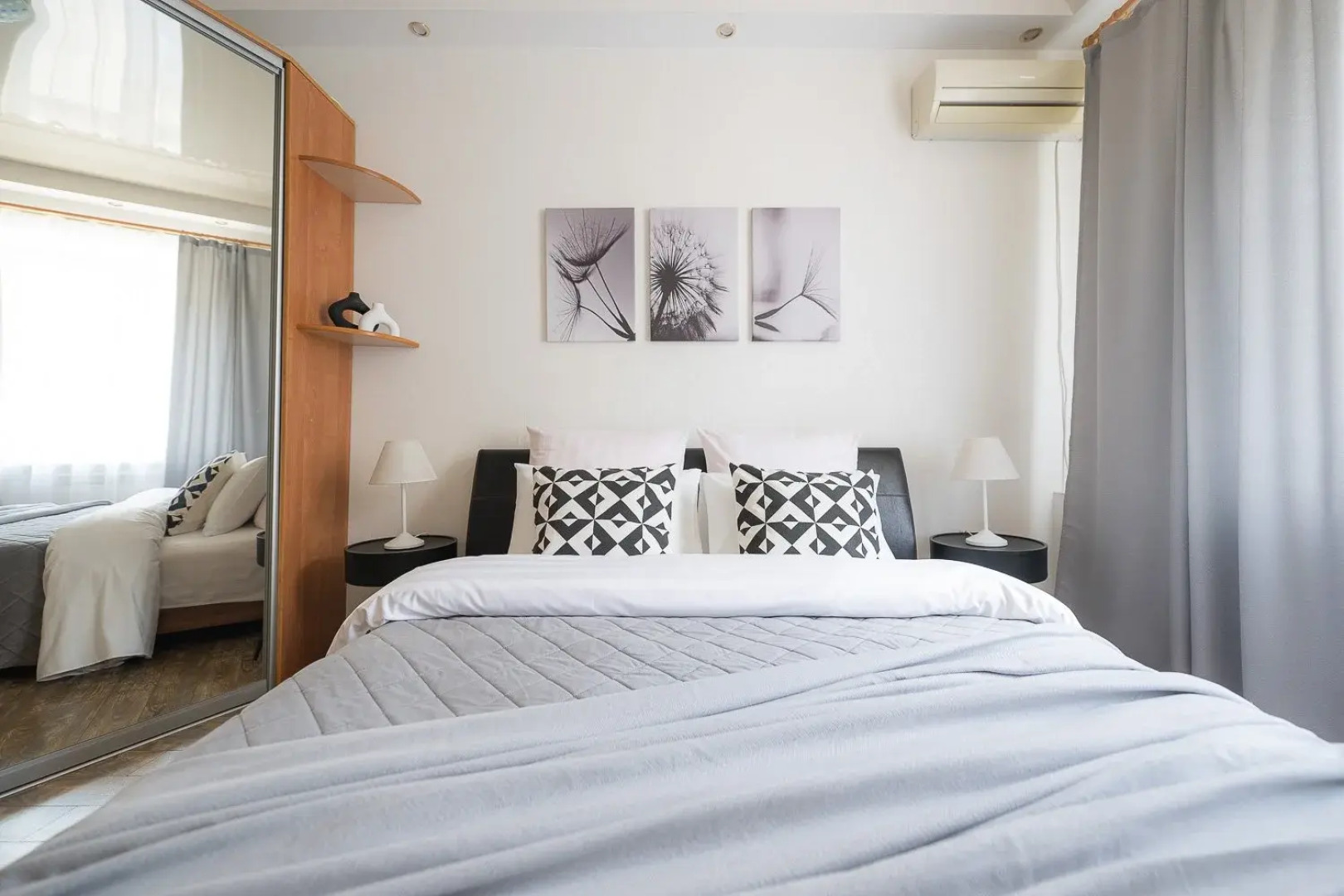 Апартаменты Пять Звёзд на Площади Революции