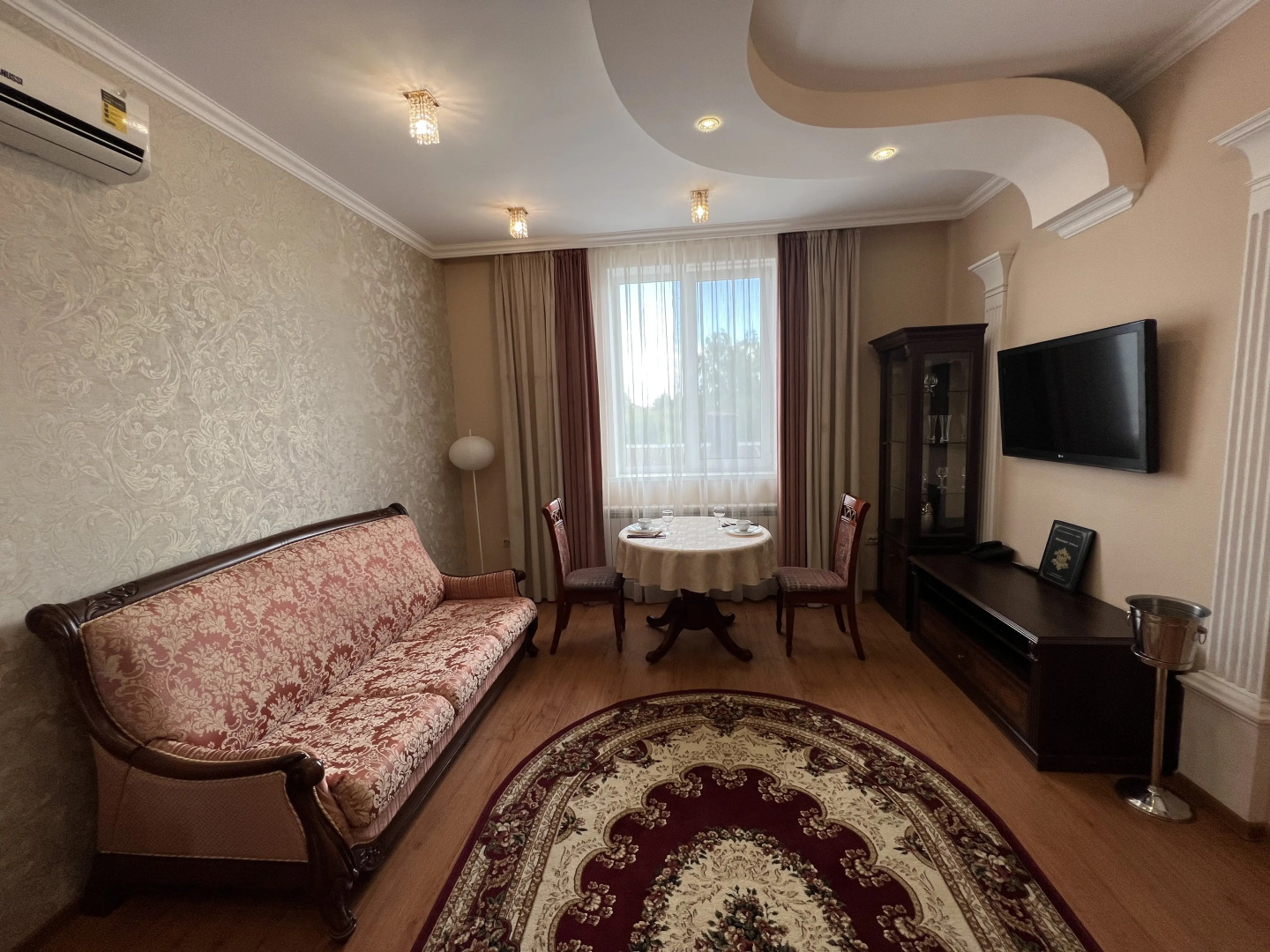 Отель Абсолют