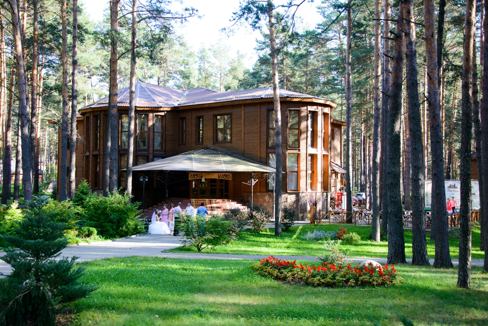 Отель Велес