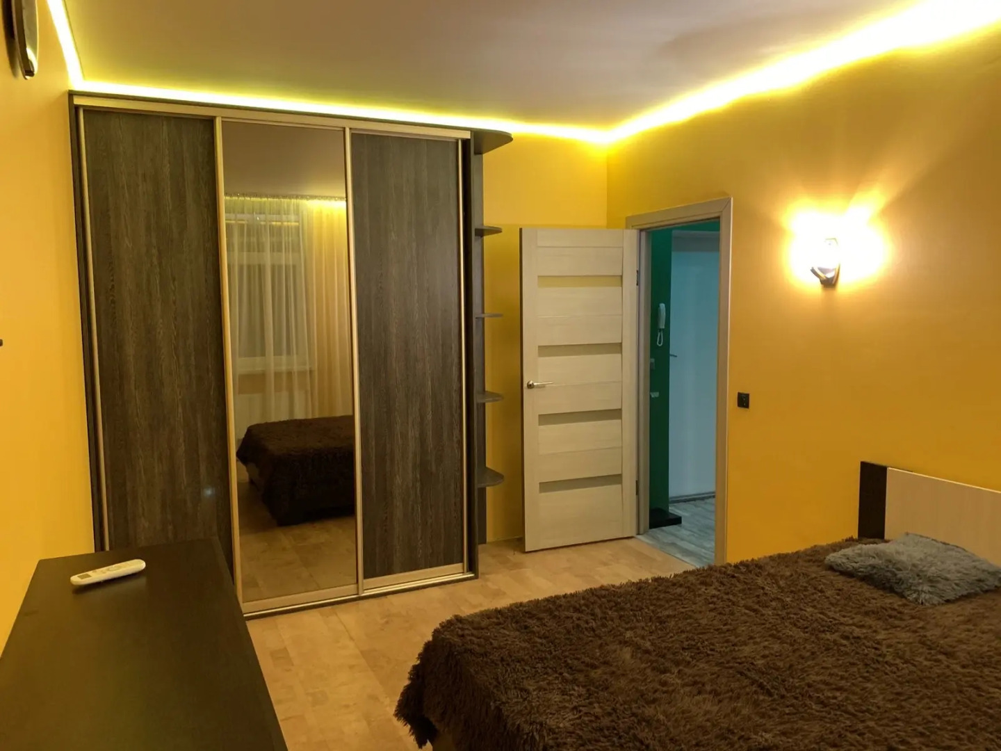 Квартира Двухкомнатные на Горького 96