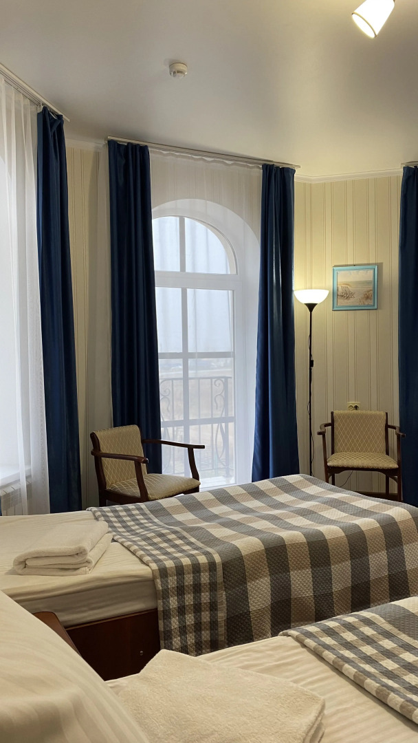 Отель Добриан