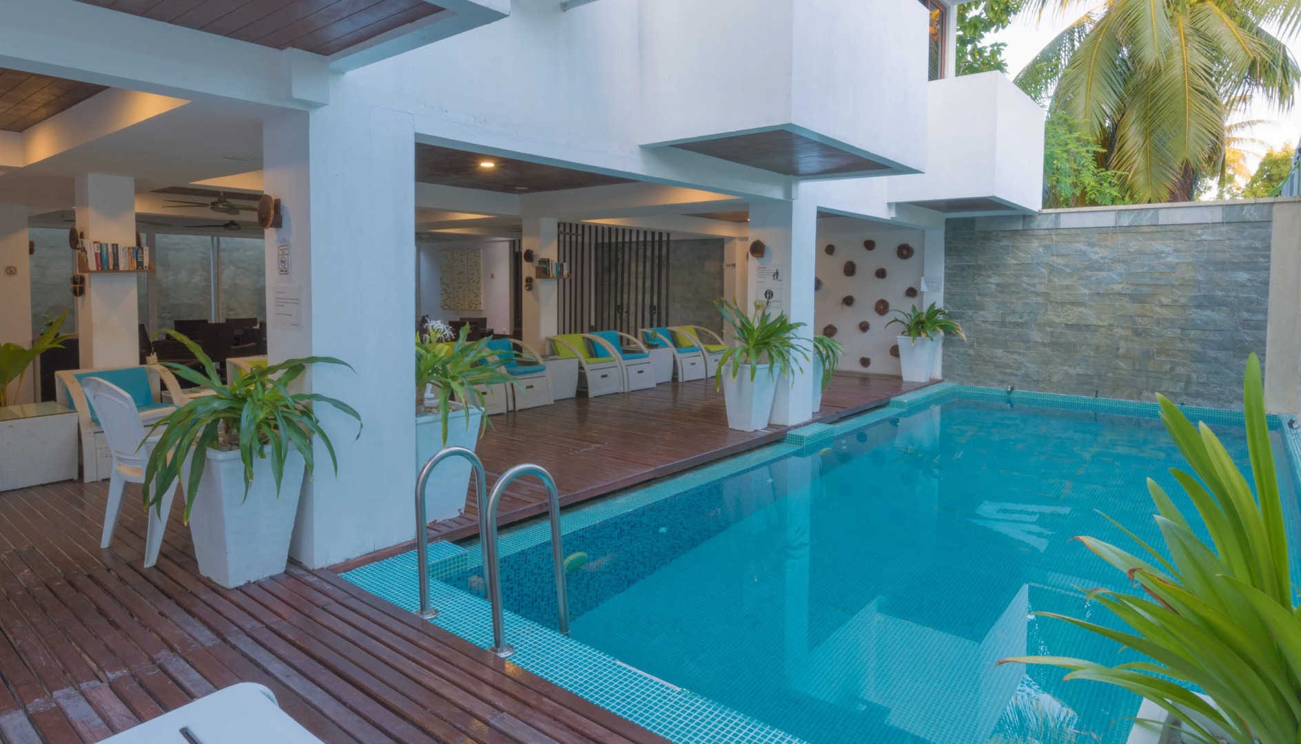 Отель Aquzz Inn & Spa