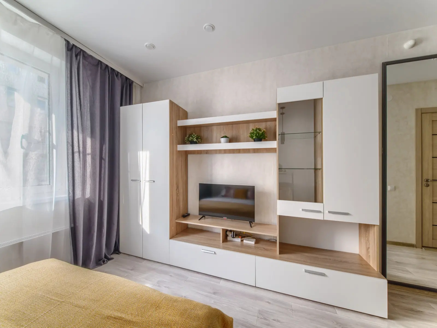 Апартаменты KvartalApartments на Кораблестроителей 52