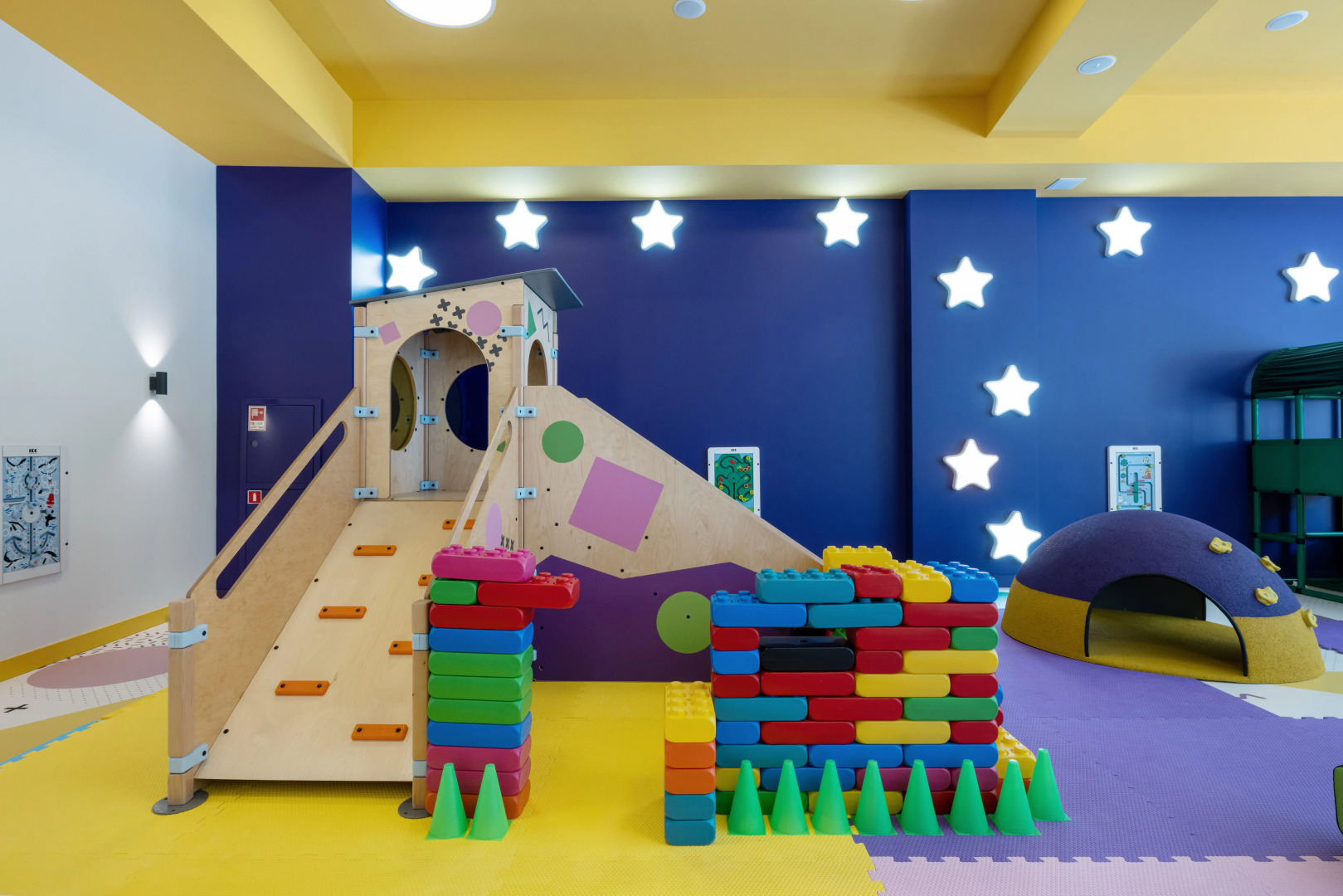 Отель Cosmos Stay Le Rond Sochi 4*