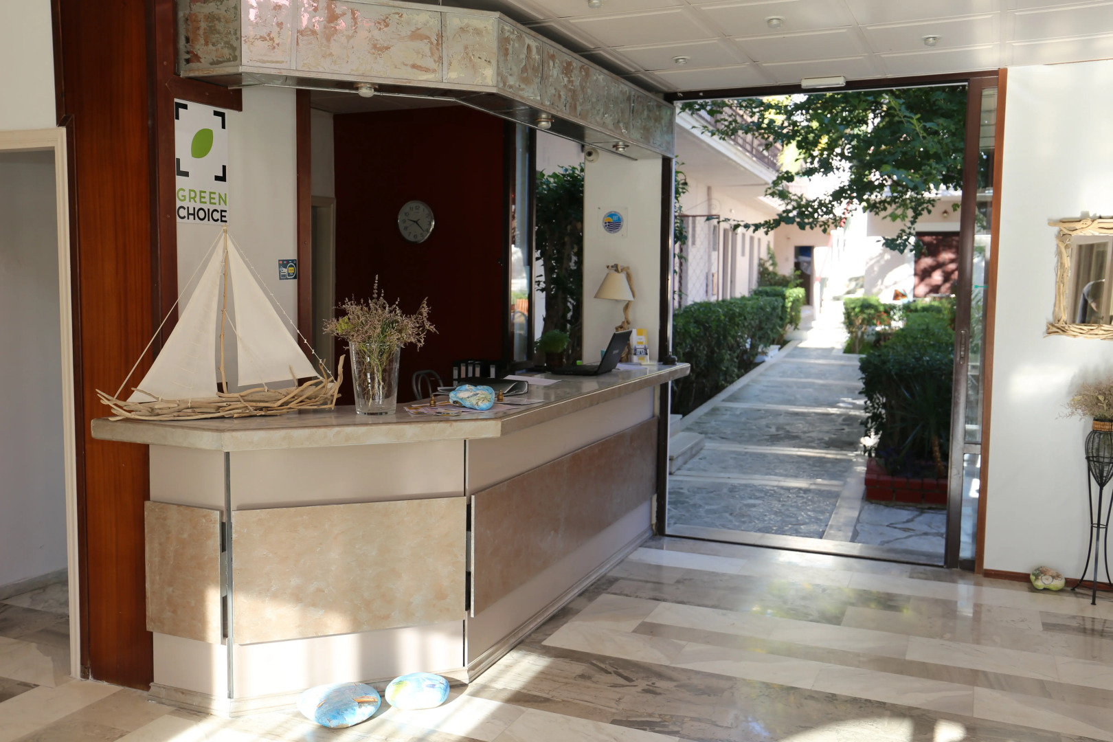 Отель Sunshine Inn