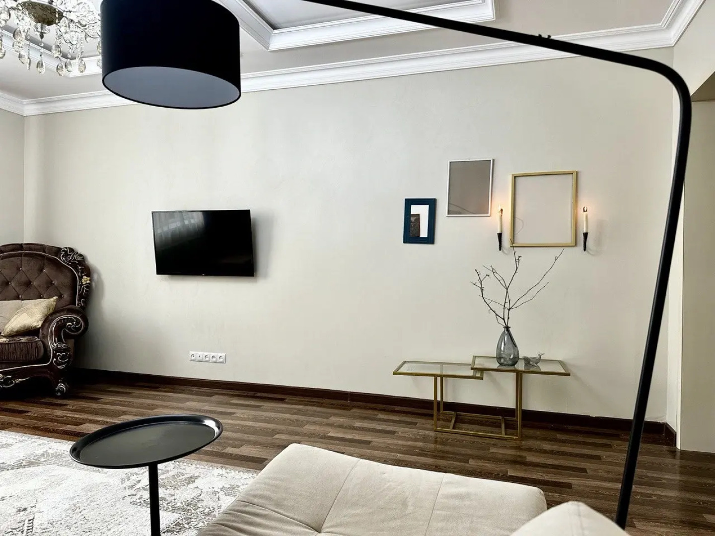 Квартира Просторная с Закрытым Двором и Кондиционером