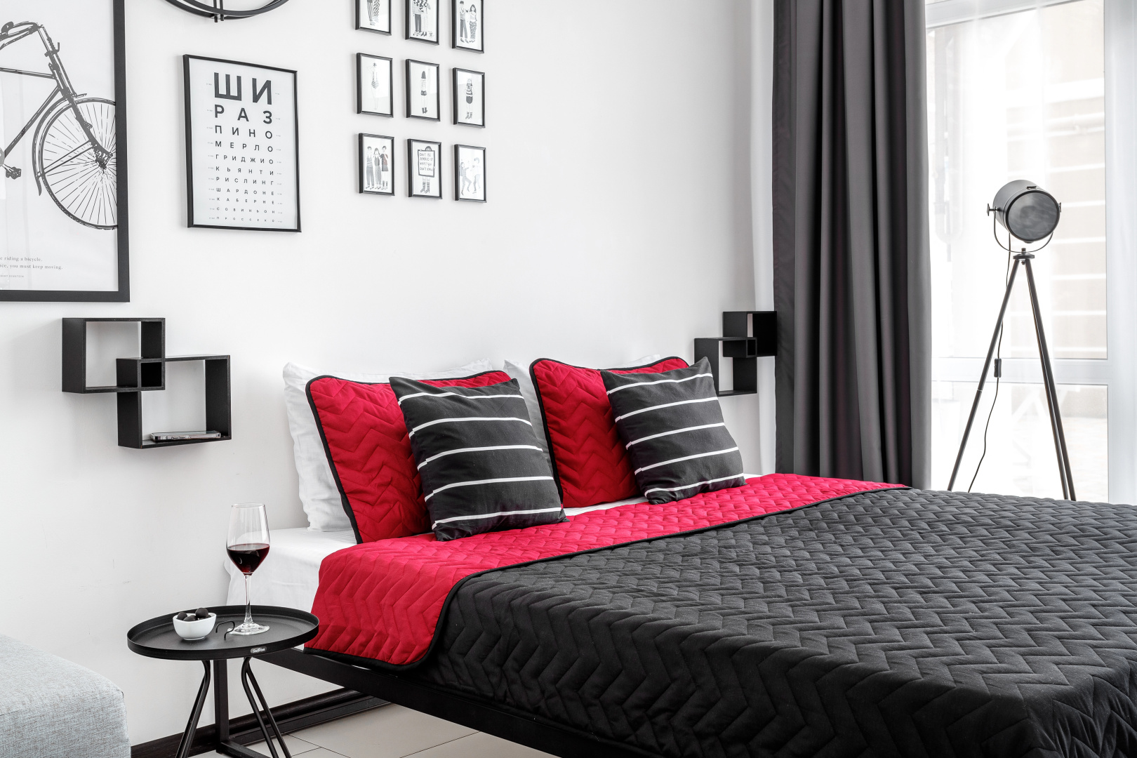 Апартаменты Caмая Стильная Студия c Видoм нa Мoре и Собcтвeнным Вxодом от Home Group apartments