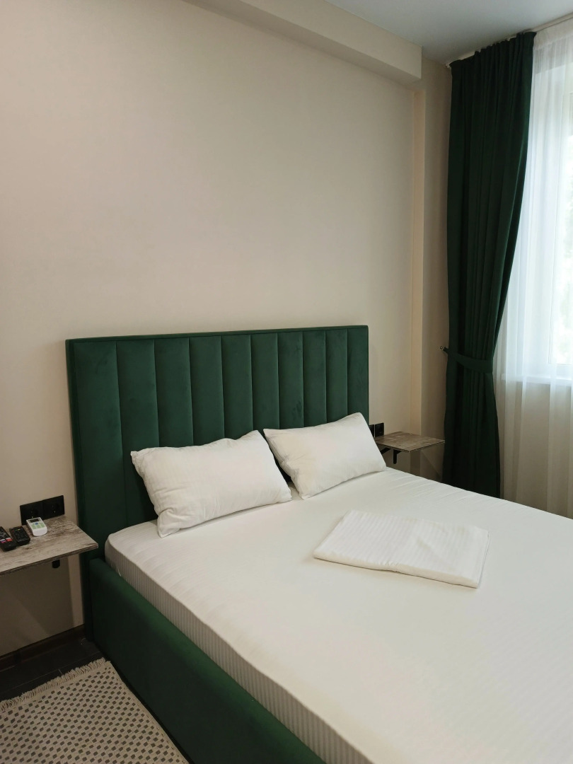 Отель Берлога