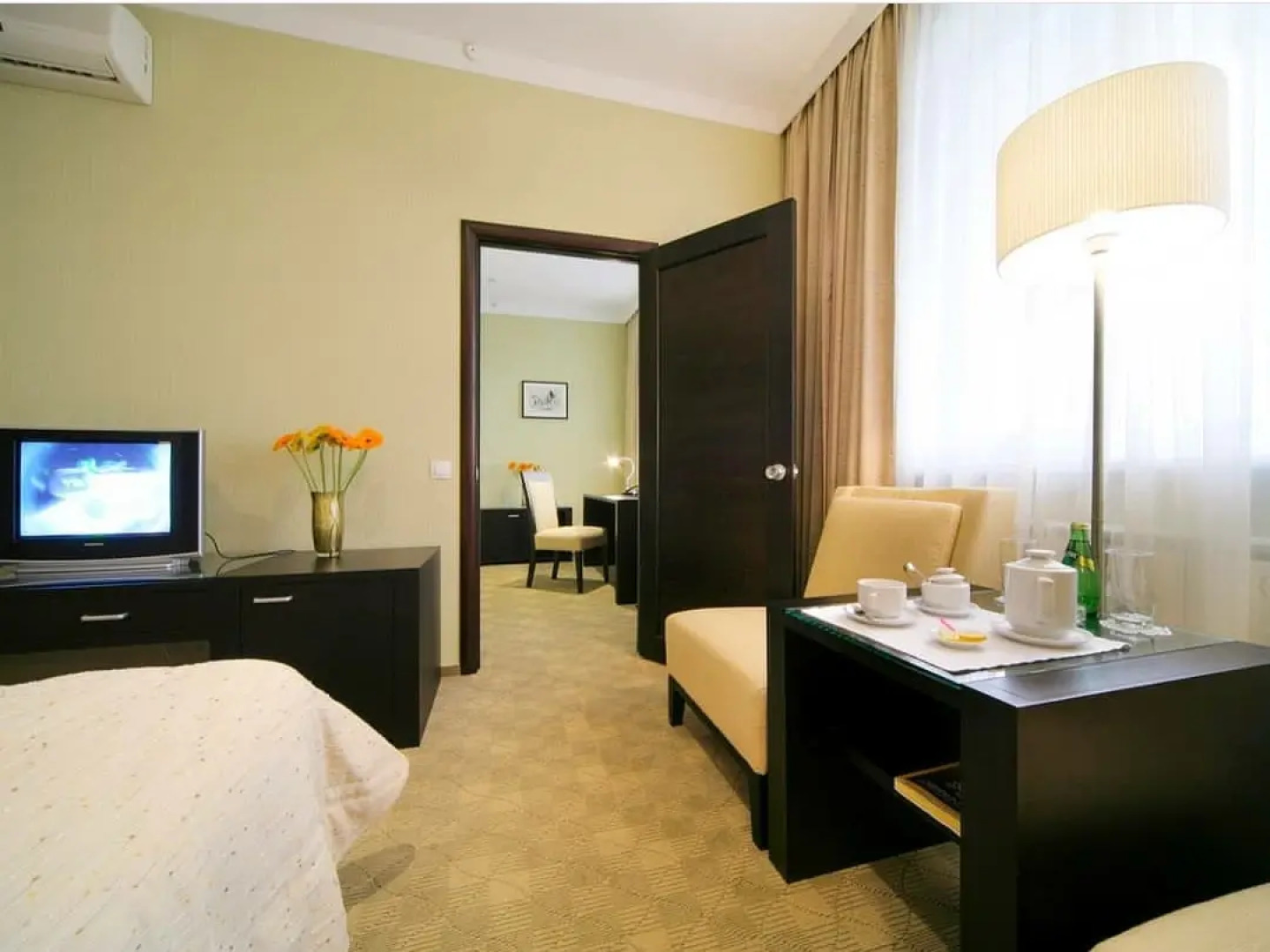 Отель Сенатор