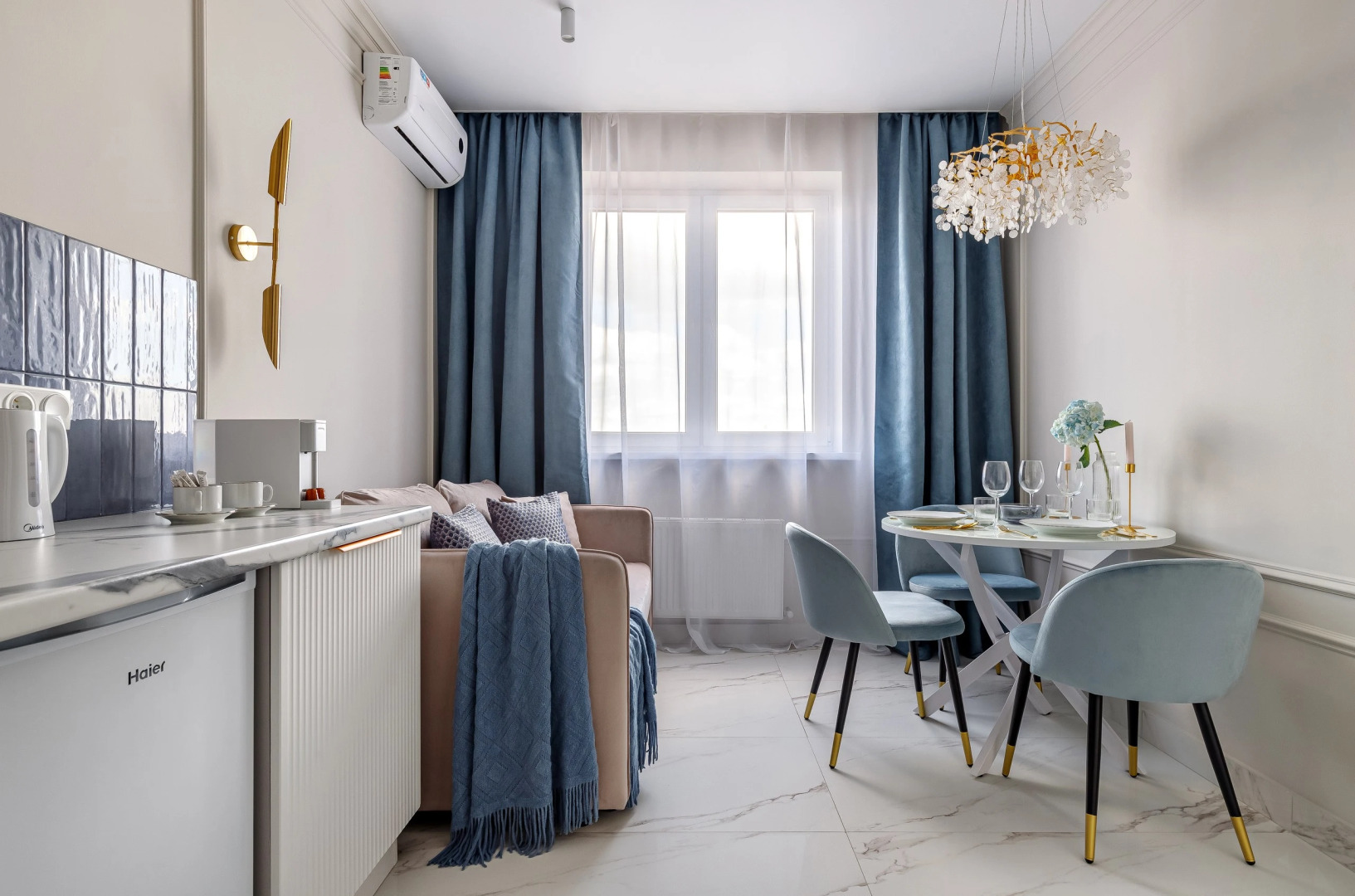 Апартаменты Любимово Голубой