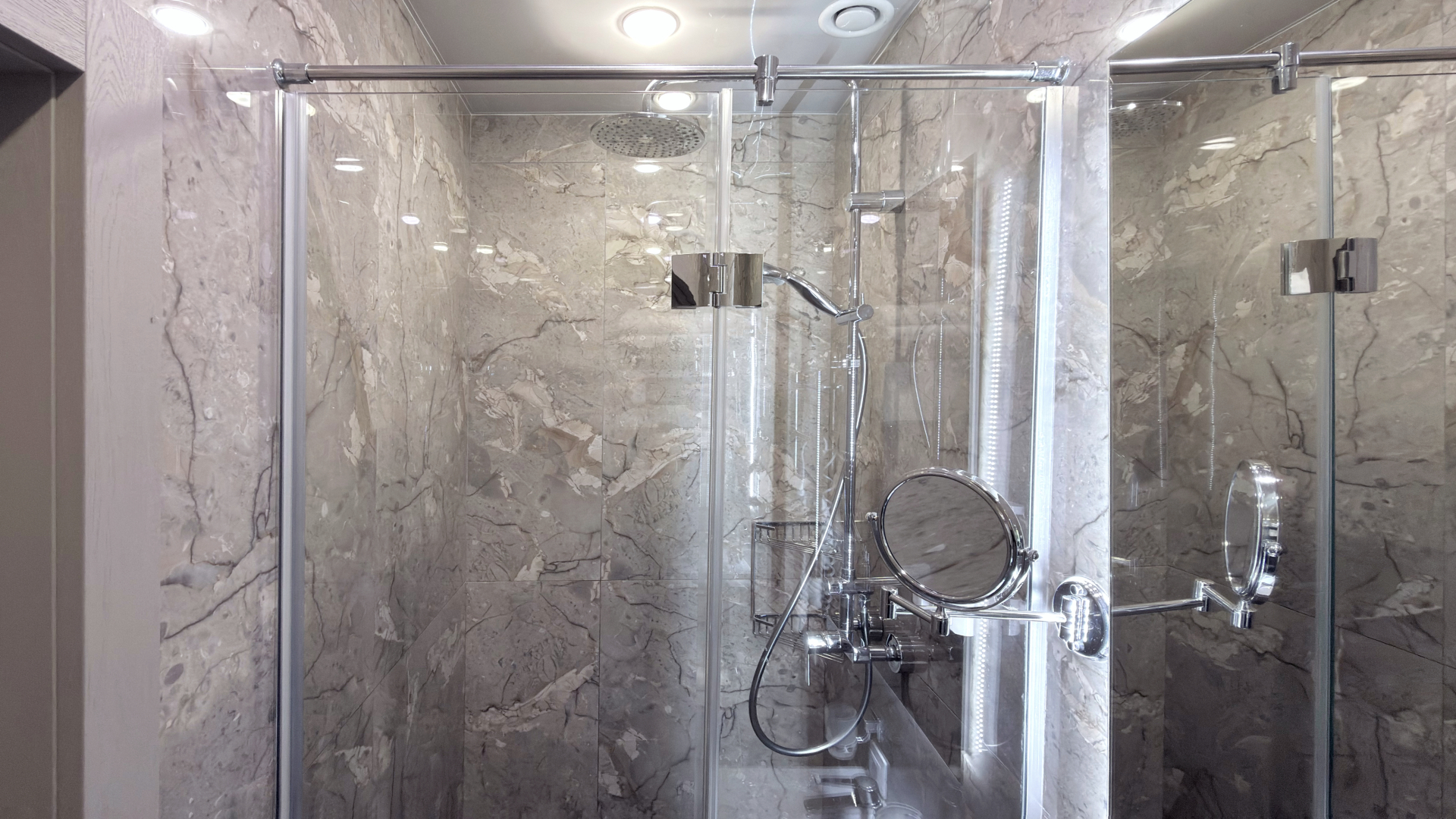 Апартаменты Миррор от ProГости