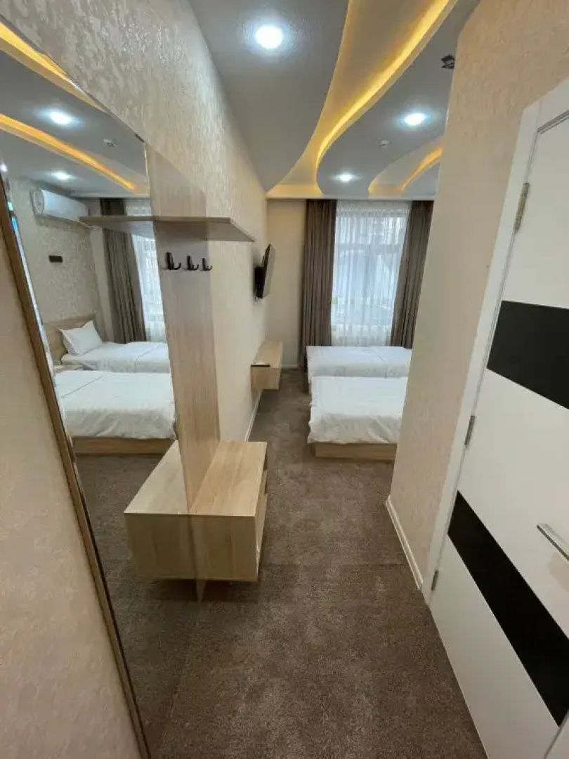 Отель Chinor