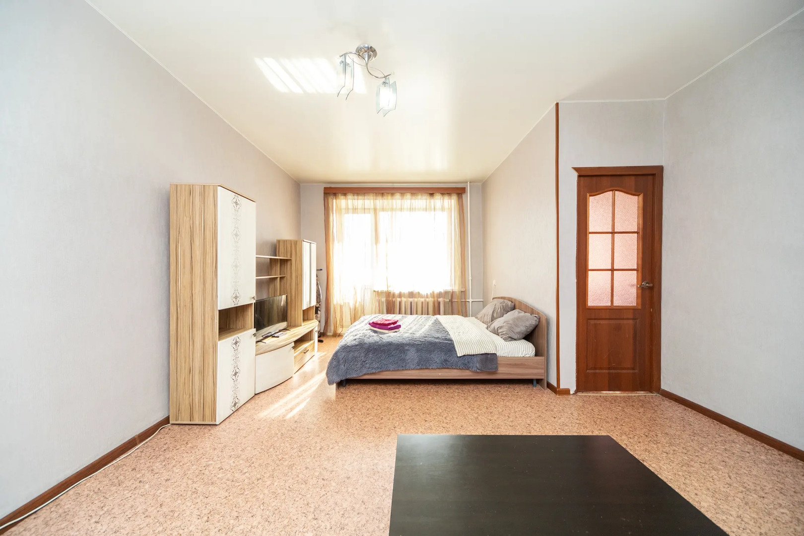 Апартаменты Мира 90