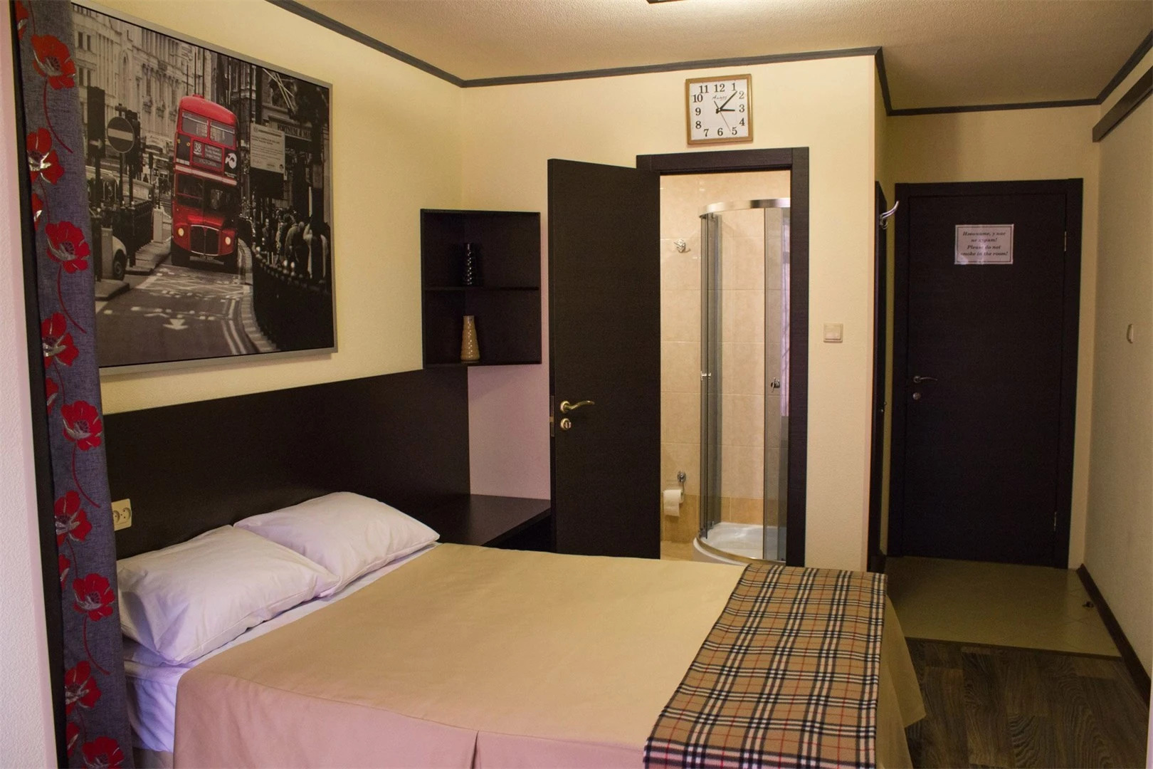 Отель Discovery