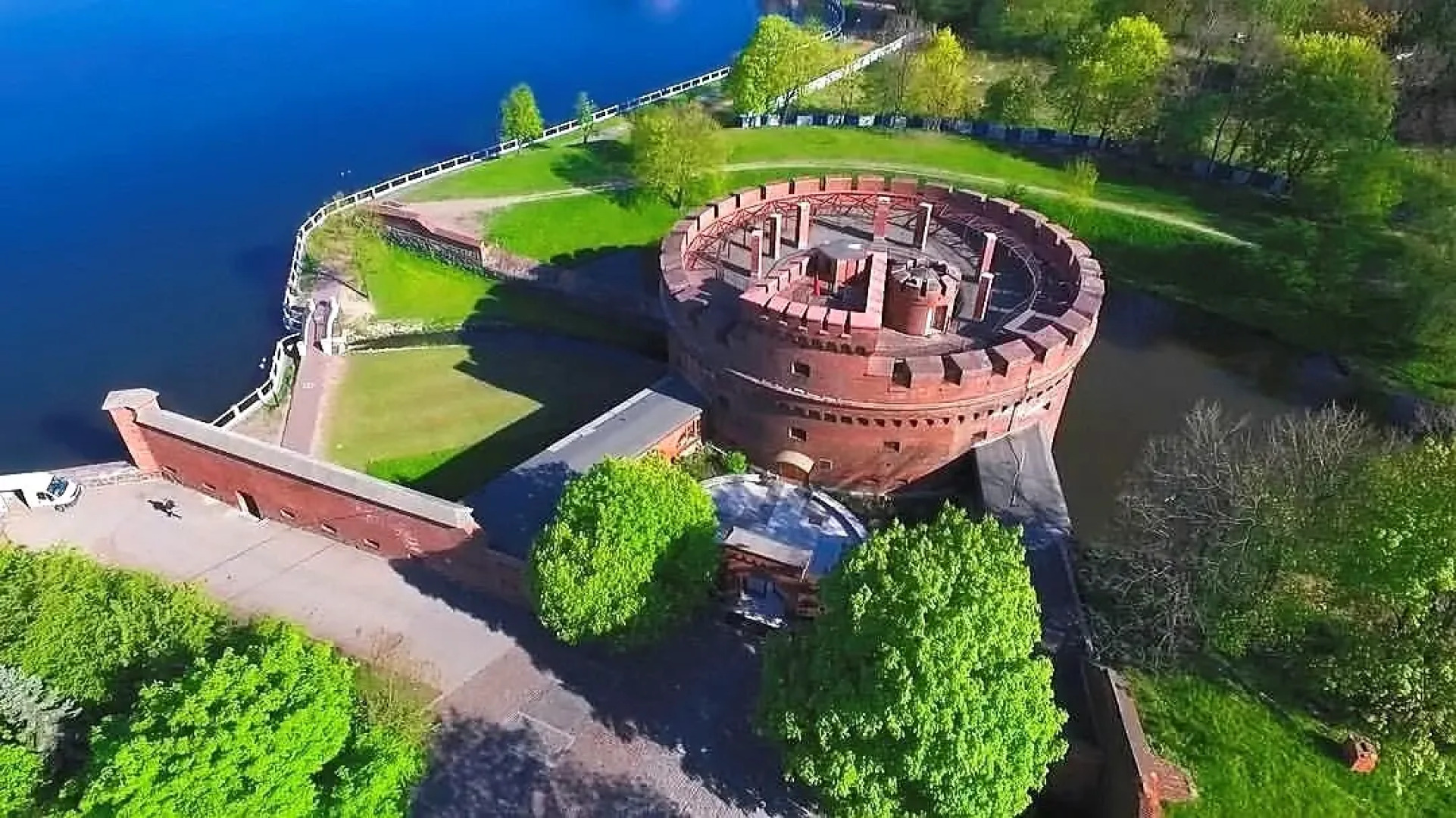 Апартаменты  от Алекса в Центре Рядом с Основными Достопримечательностями