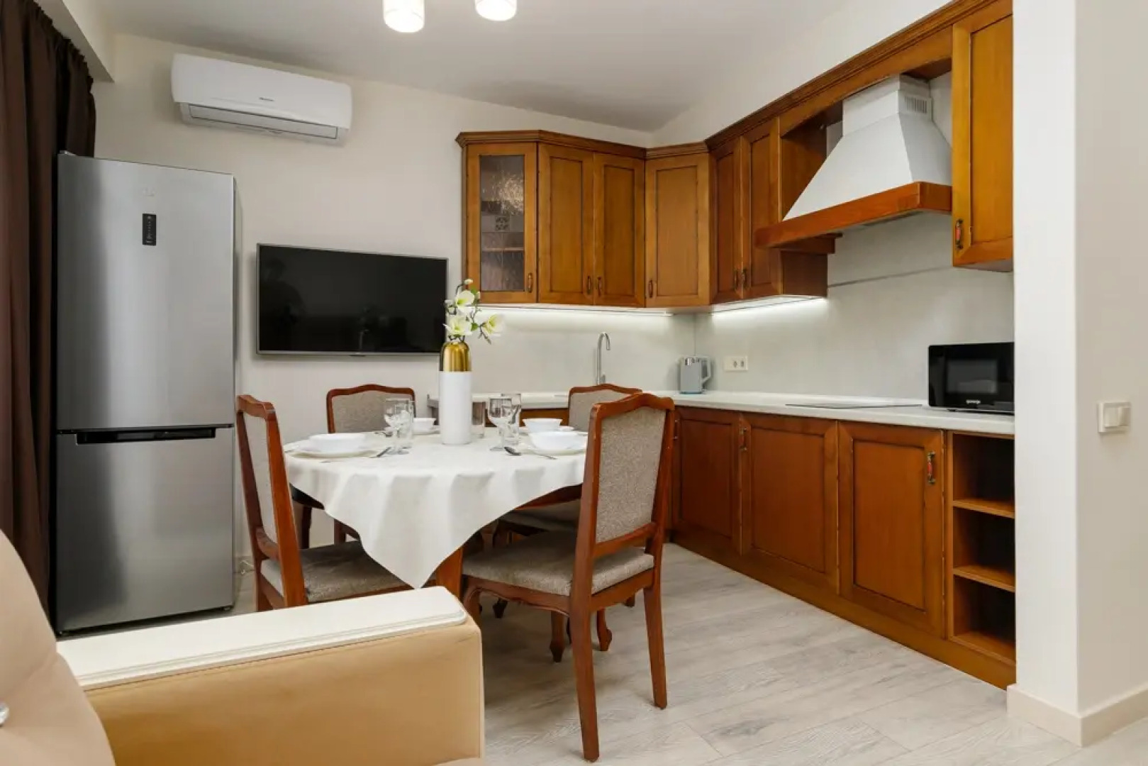 Апартаменты GeoApart Цветочная 30 3