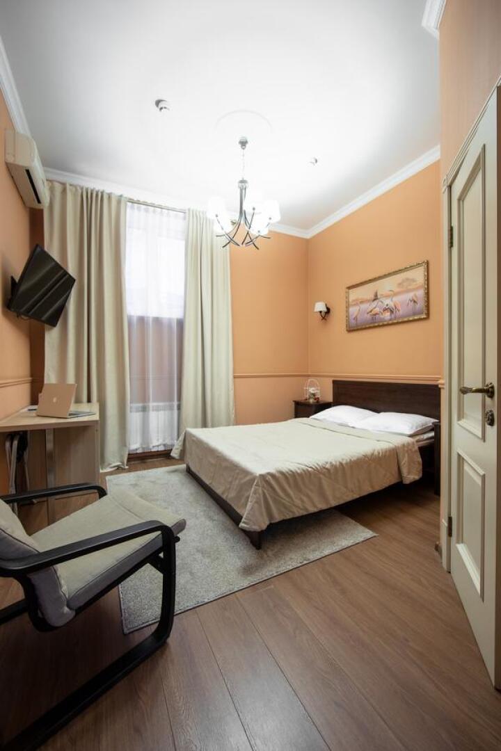 Отель Гравор