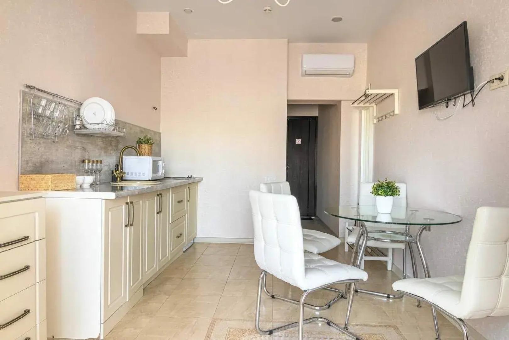 Апартаменты Место под солнцем 4