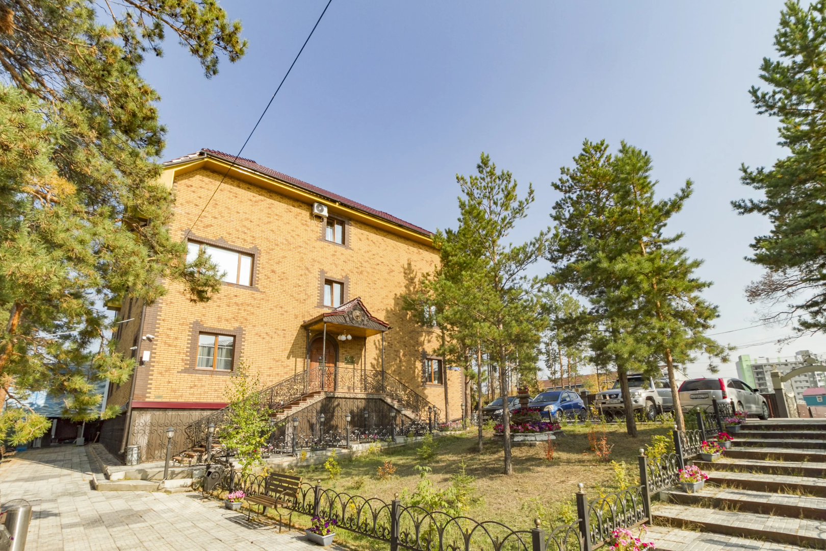 Отель Ренабо