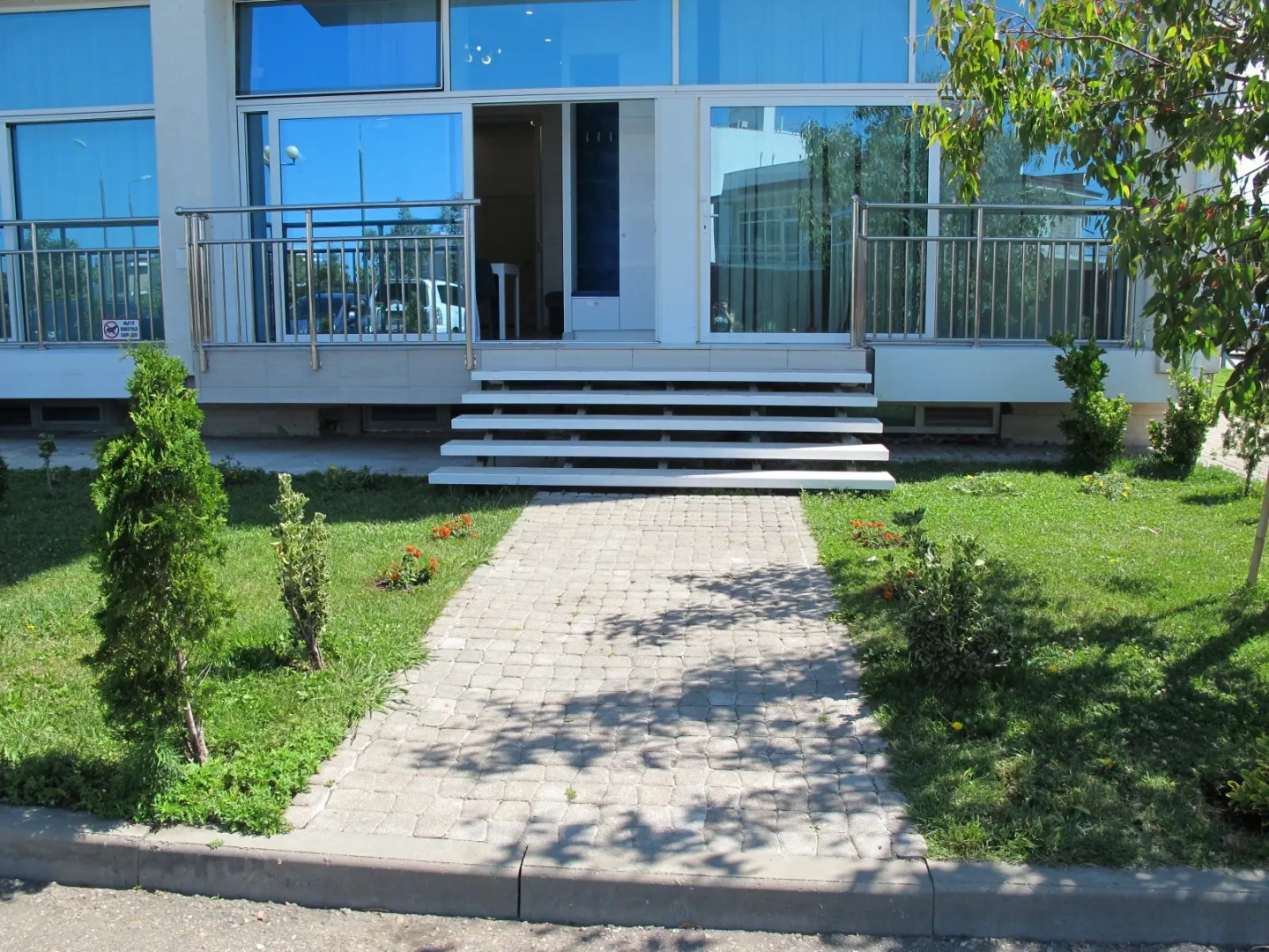 Апартаменты на бульваре Надежд 4/3