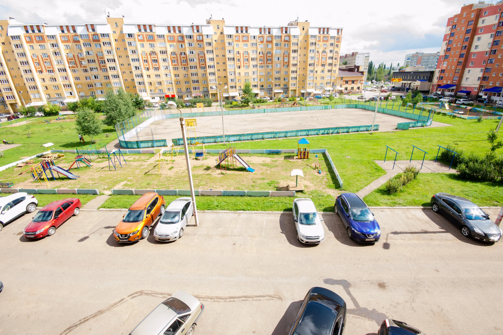 Апартаменты Квартирный Вопрос на Лазурная 17