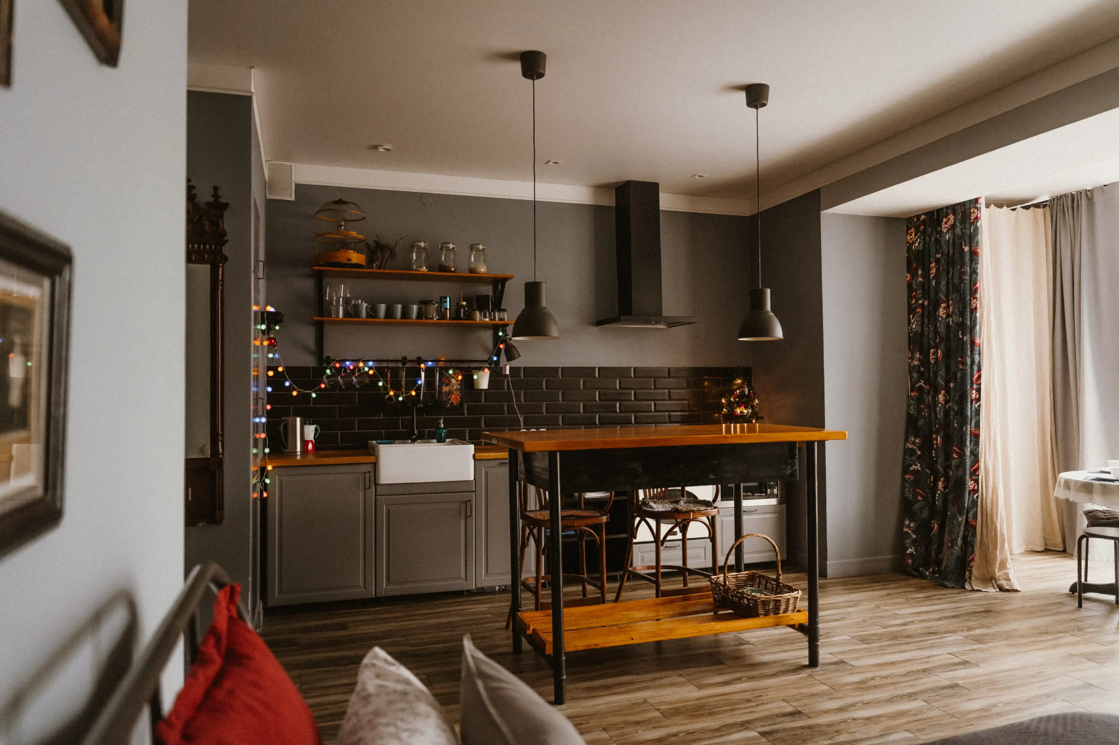 Апартаменты  Дизайнерские с панорамными окнами