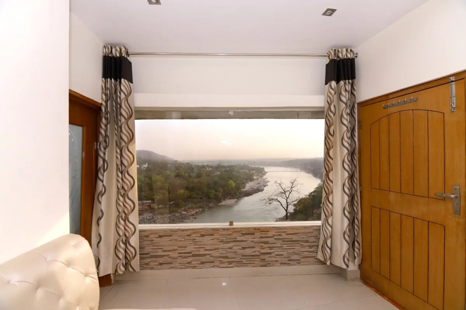 Отель Ganesha Inn