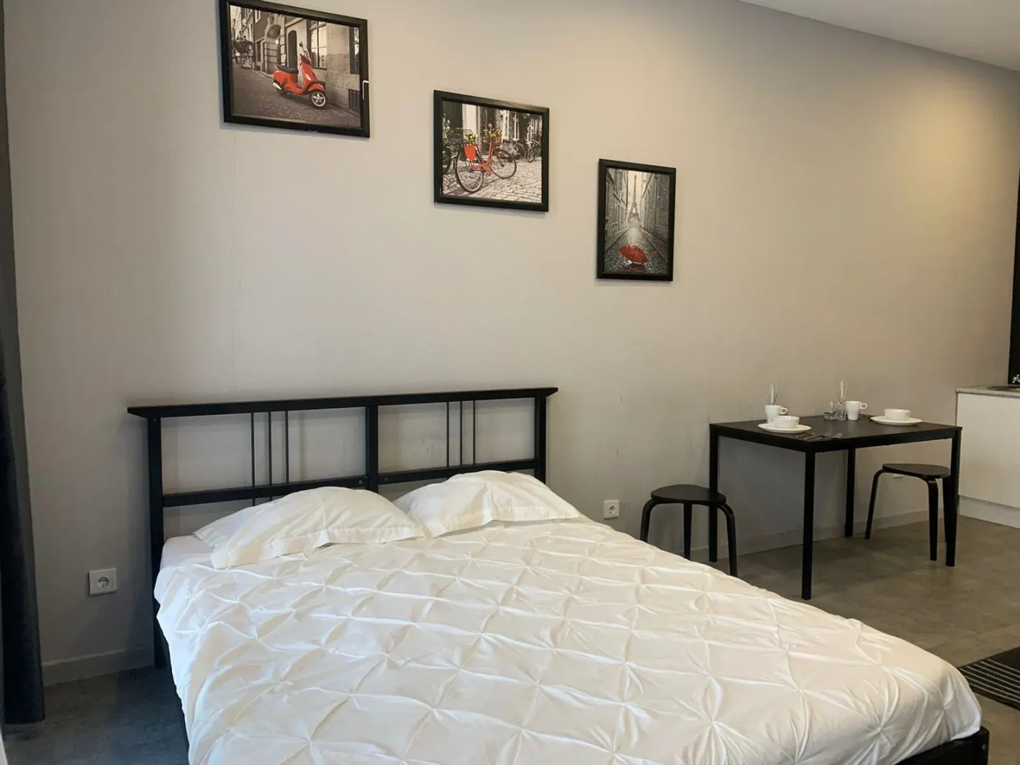 Апартаменты на Верхнеторговой 4