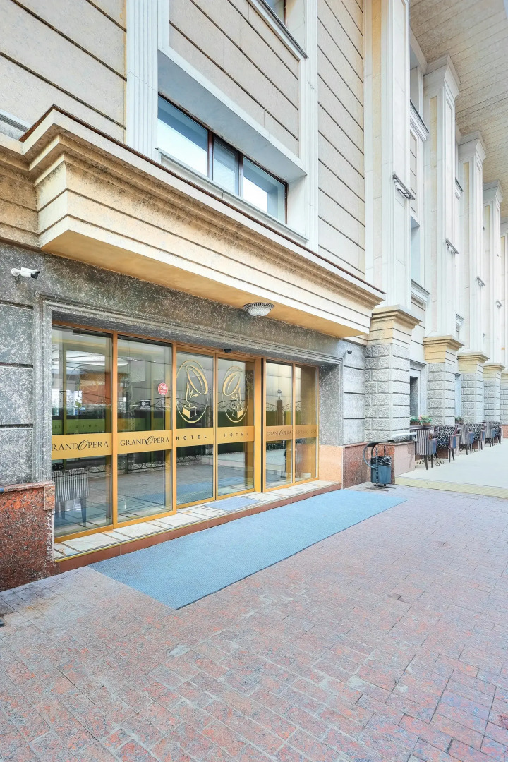 Отель Grand Opera