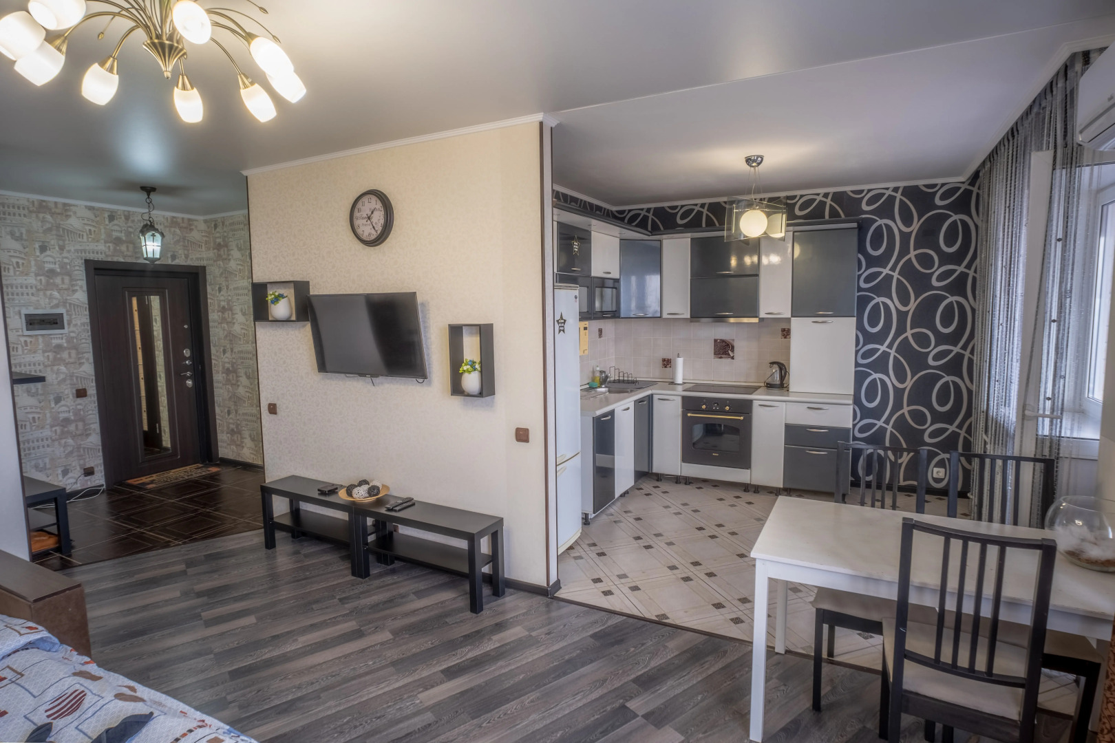 Апартаменты студия на главном проспекте Тулы