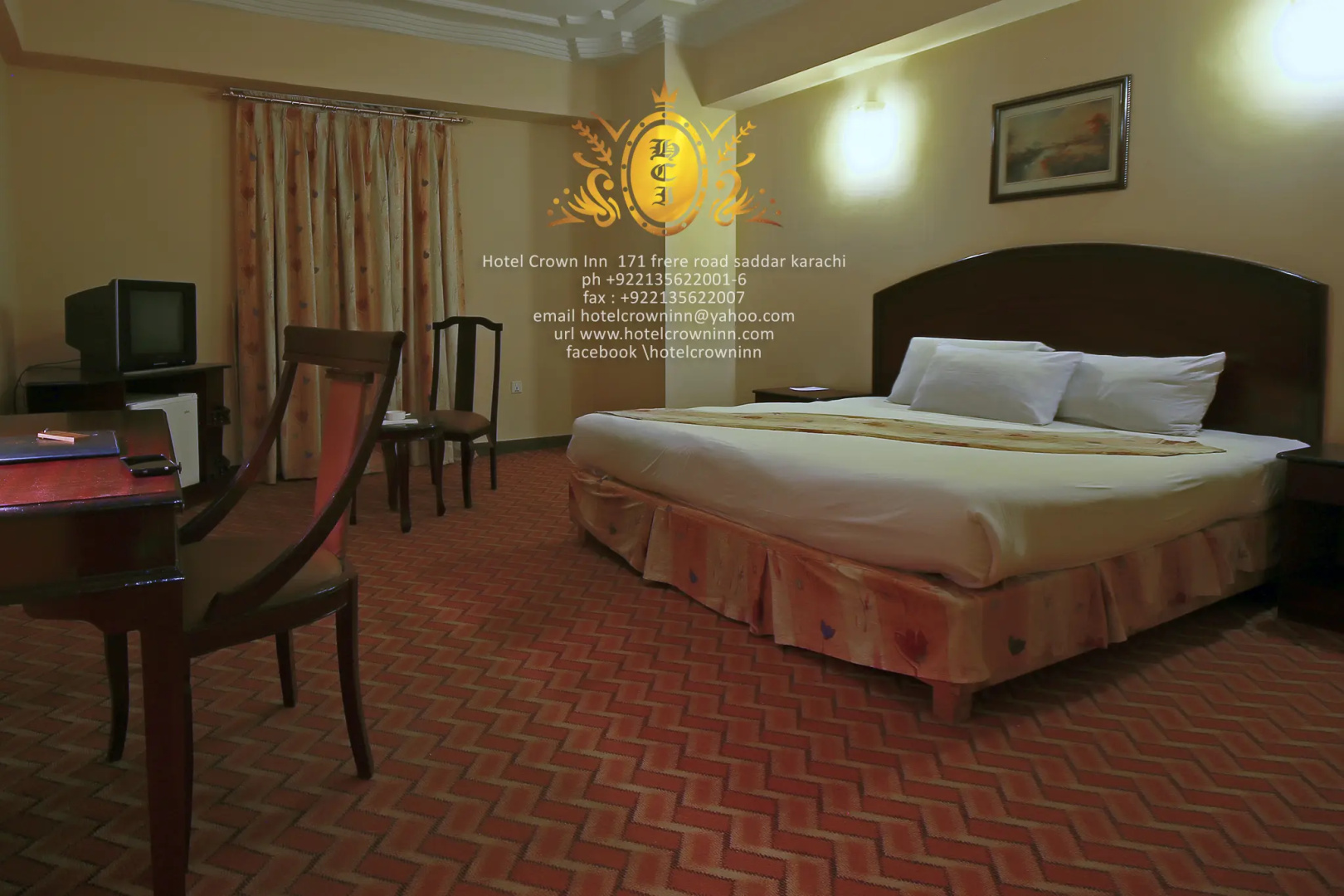 Отель Crown Inn