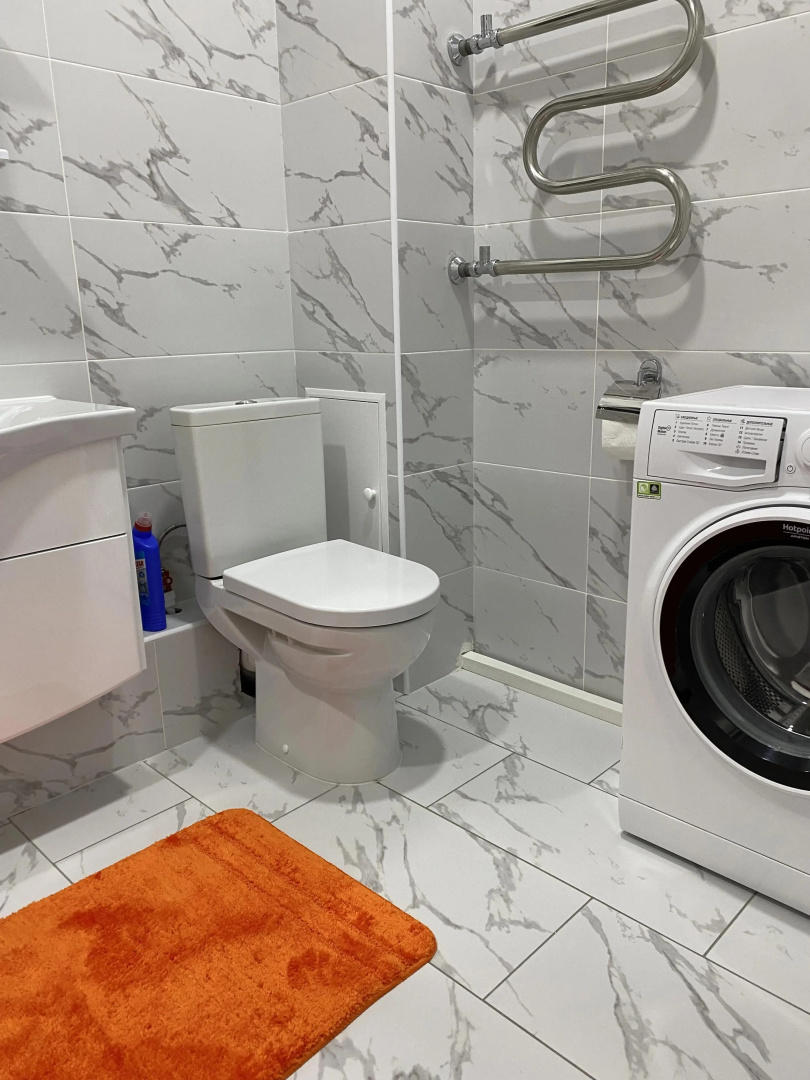 Апартаменты 1-комн квартира 41 кв.м. В ЦЕНТРЕ ул. Полежаева д.92