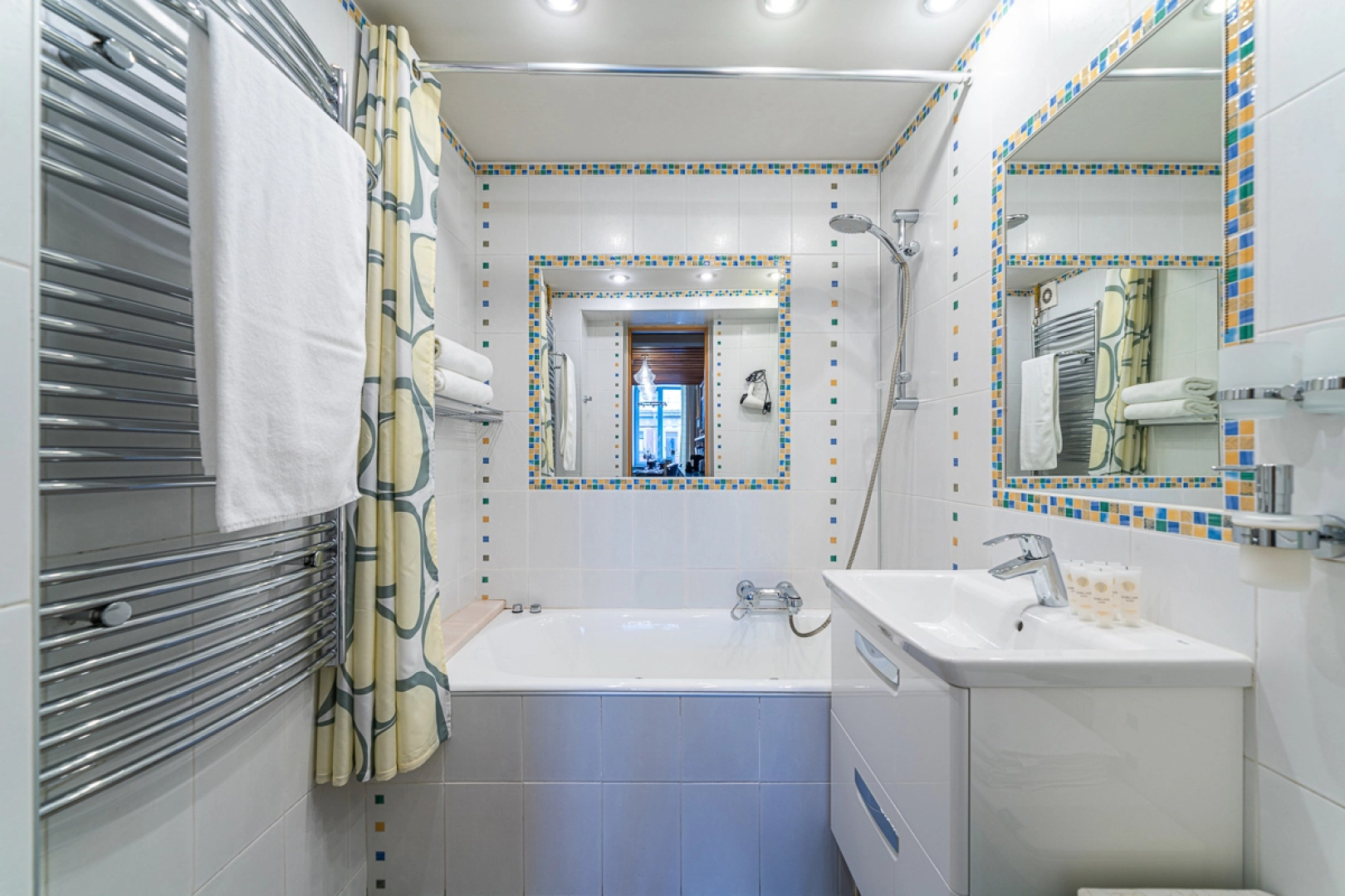 Апартаменты Большая Конюшенная 3