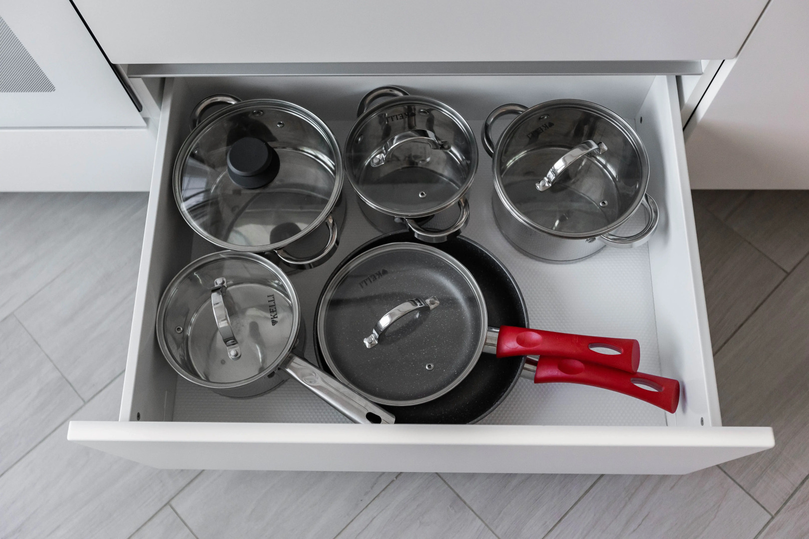 Частный дом Whitey House половина 1