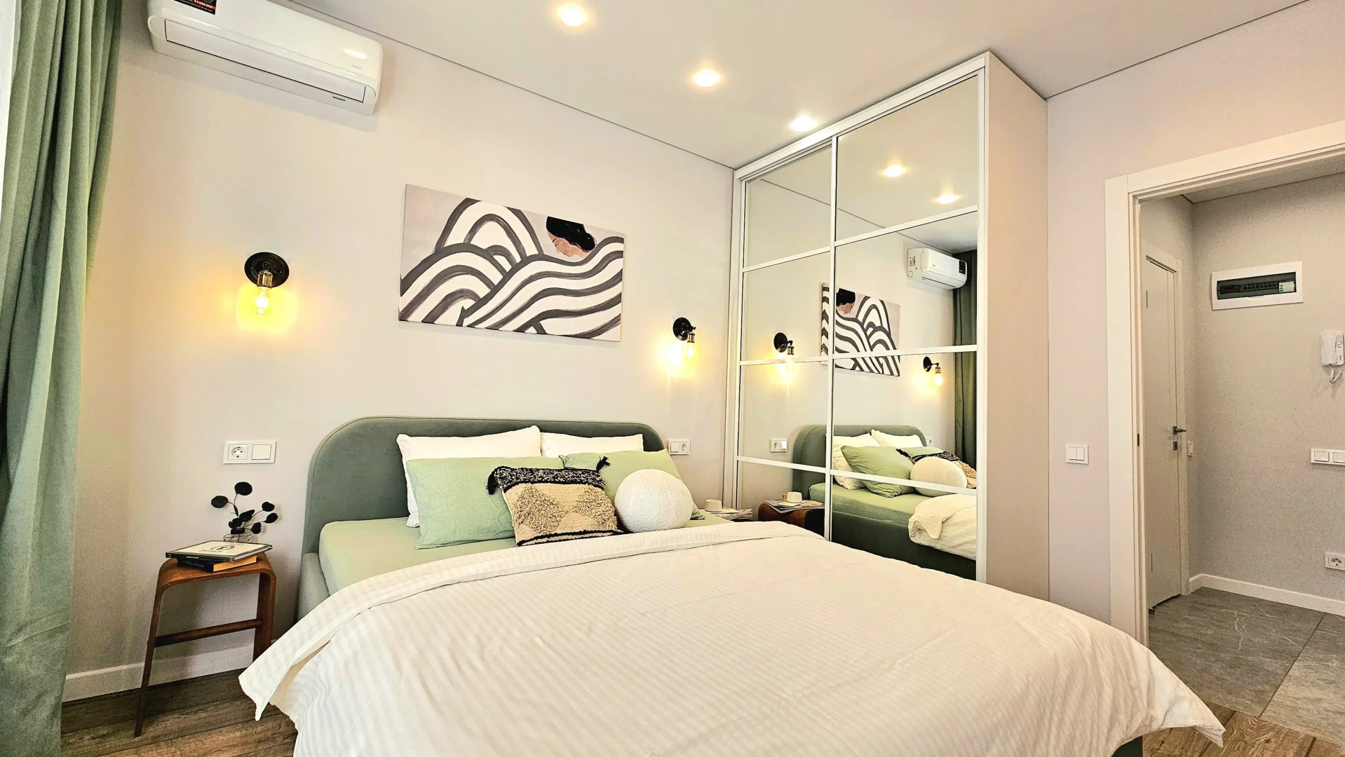 Квартира Современный Комфорт в Удобной Локации от Urban Apartments