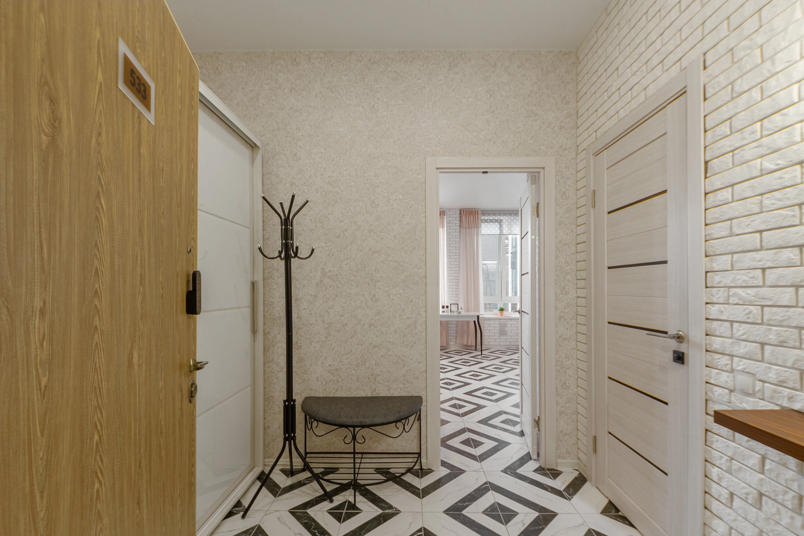 Апартаменты Просторная Студия КМ ТАУЭР ПЛАЗА в центре